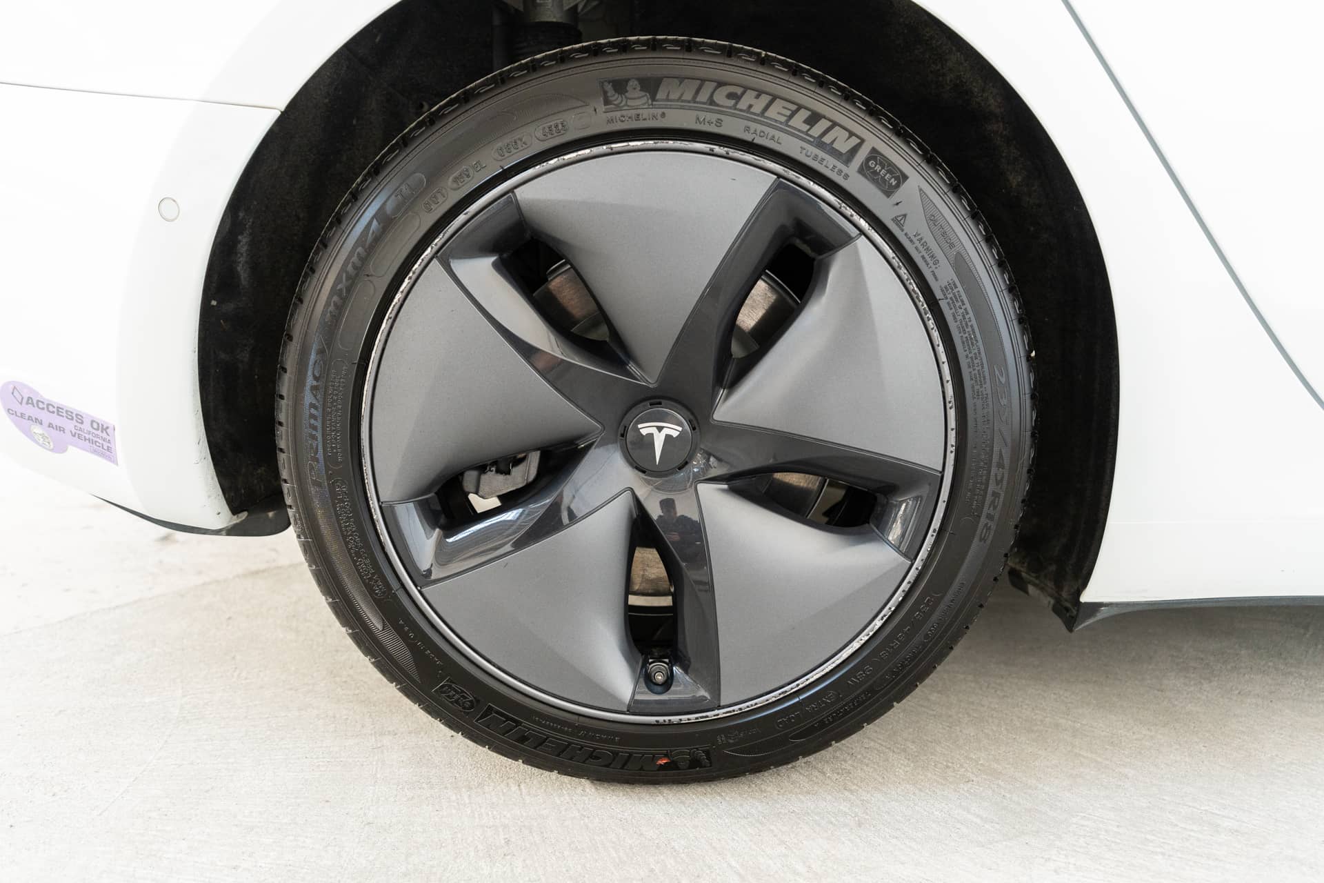 EverCars Co. vehicle image 13 for Tesla Model 3 -  Mid Range on EverCars Co.