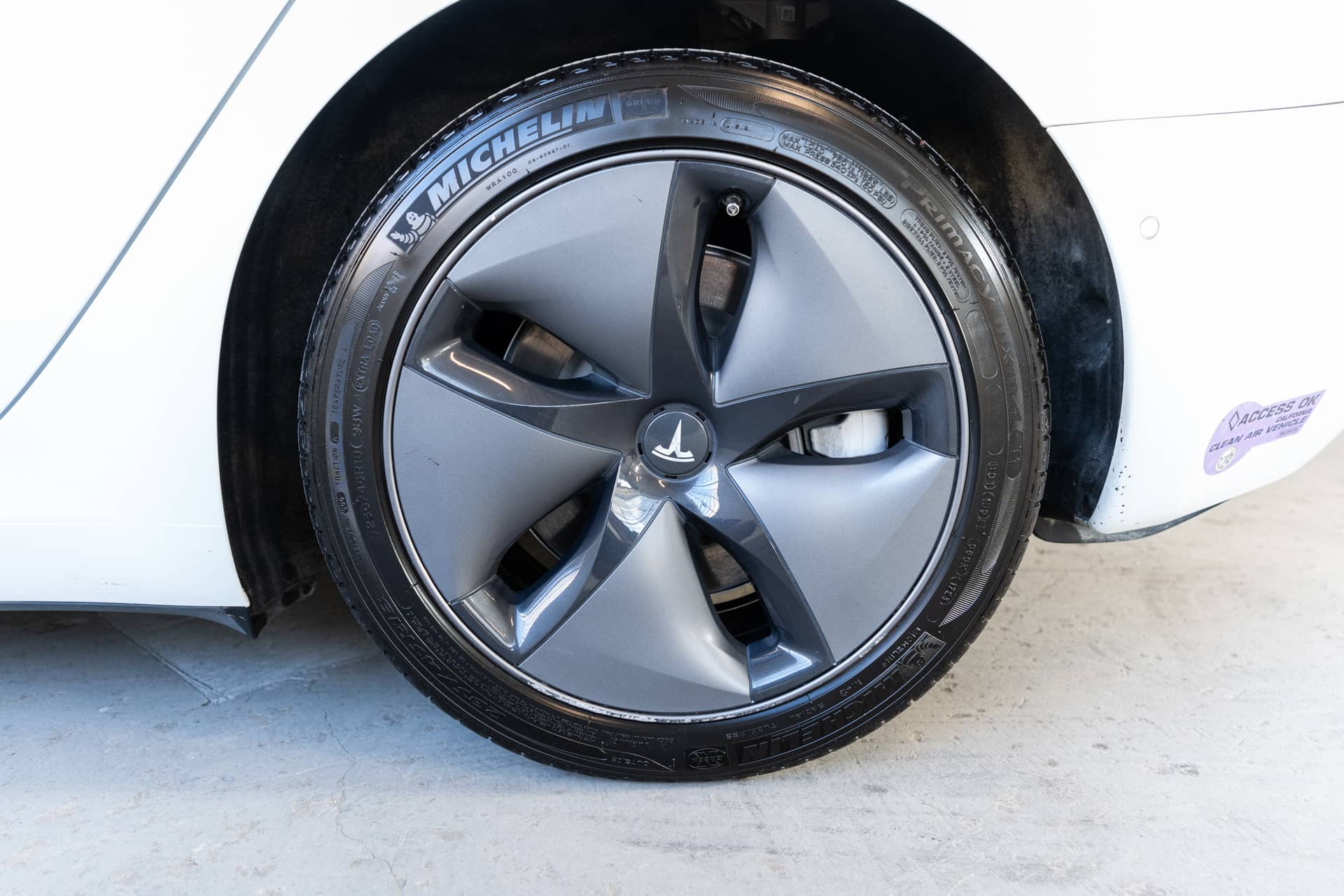 EverCars Co. vehicle image 11 for Tesla Model 3 -  Mid Range on EverCars Co.