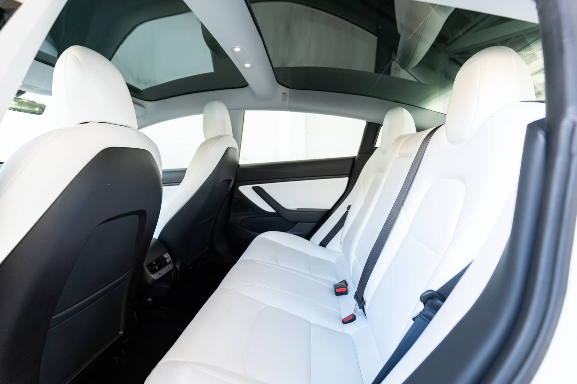 EverCars Co. vehicle image 15 for Tesla Model 3 -  Mid Range on EverCars Co.