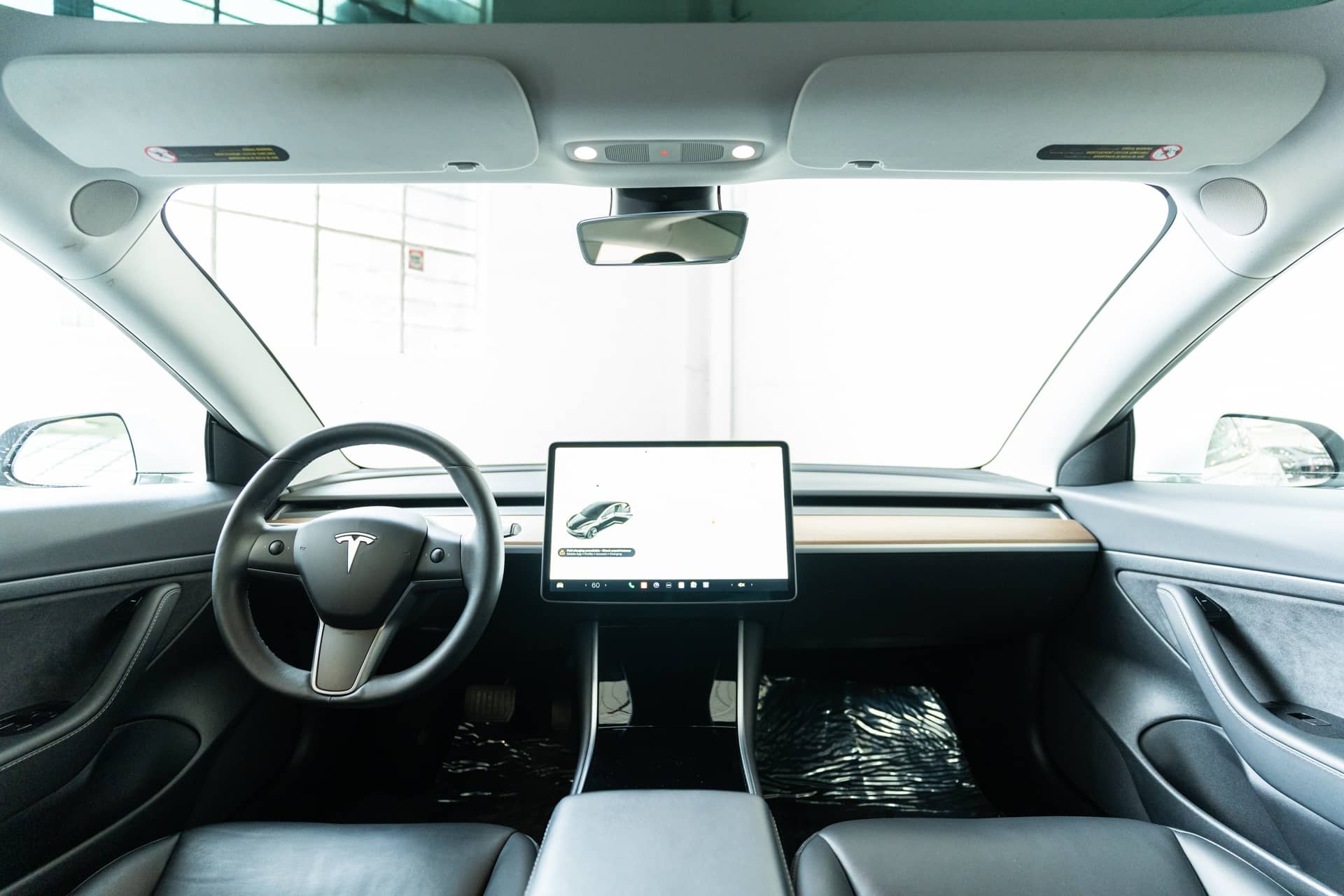 EverCars Co. vehicle image 18 for Tesla Model 3 -  Standard Range Plus on EverCars Co.