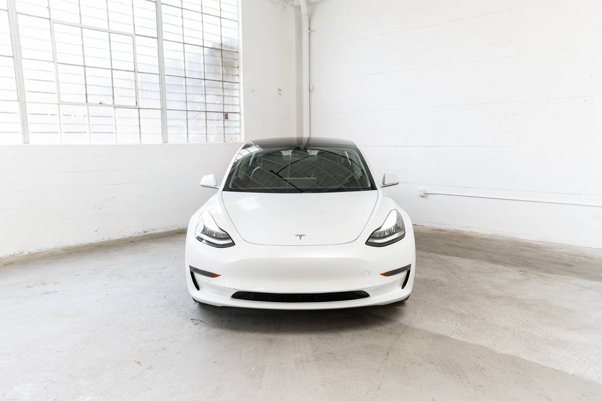 EverCars Co. vehicle image 3 for Tesla Model 3 -  Standard Range Plus on EverCars Co.