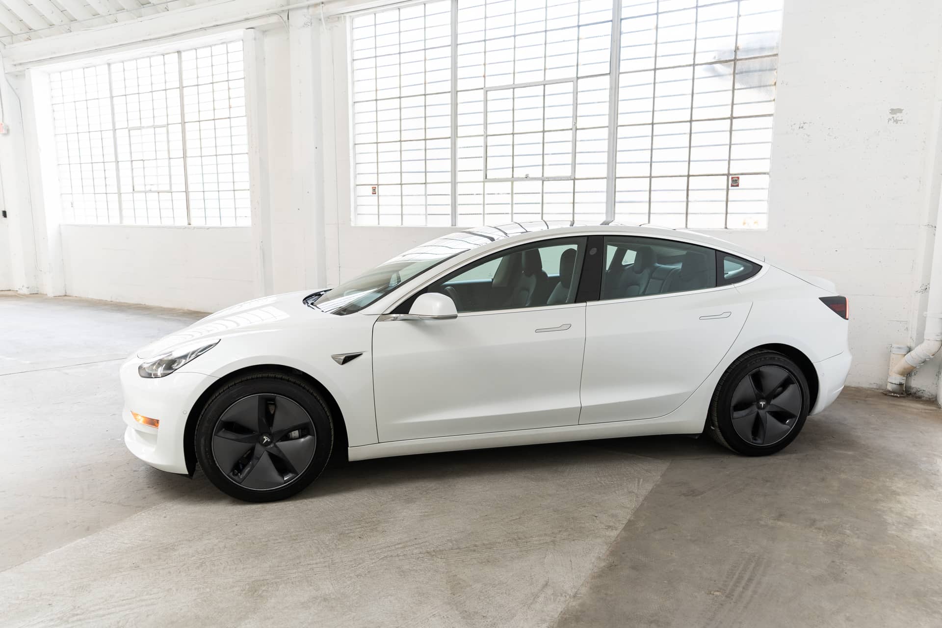EverCars Co. vehicle image 9 for Tesla Model 3 -  Standard Range Plus on EverCars Co.