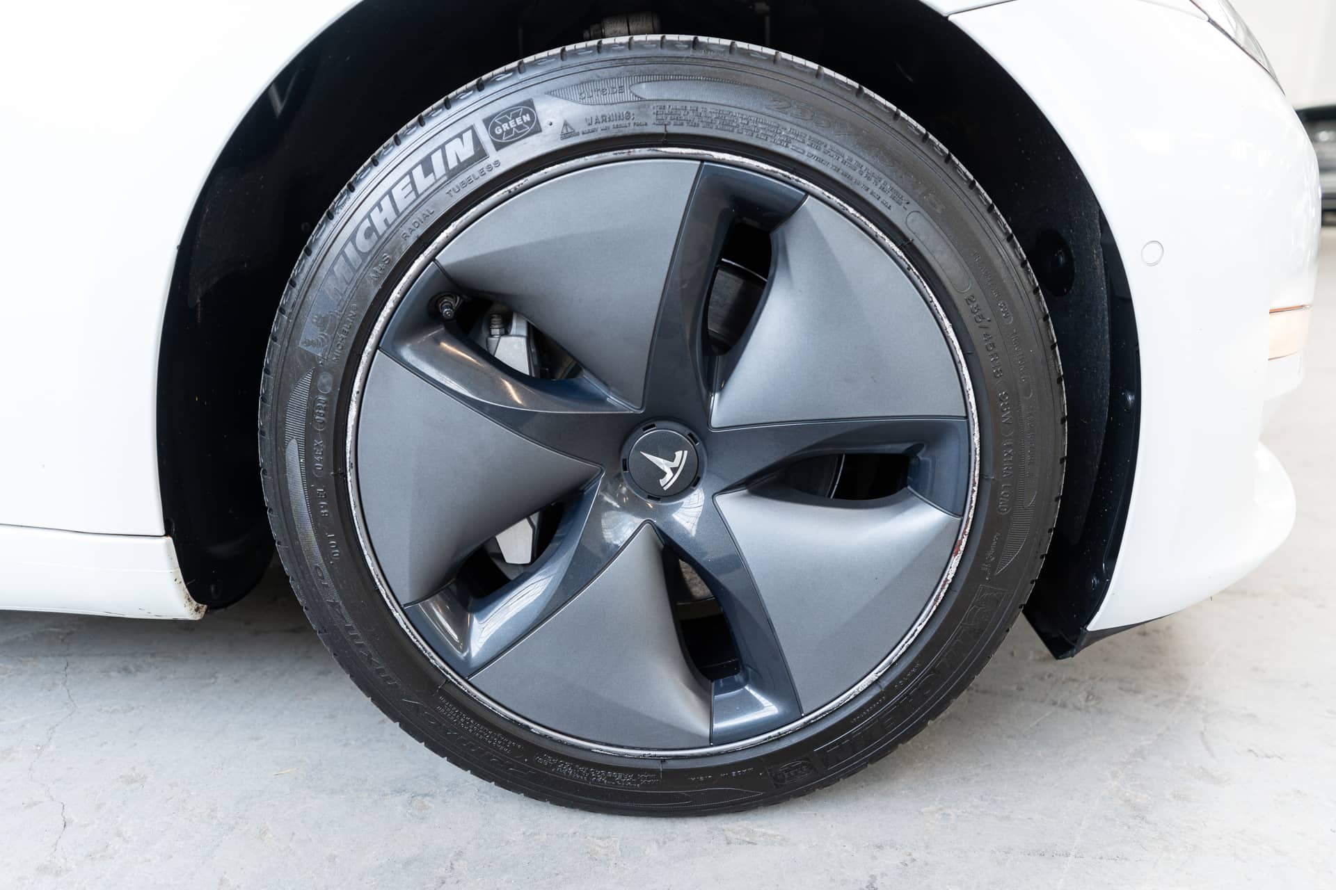 EverCars Co. vehicle image 12 for Tesla Model 3 -  Standard Range Plus on EverCars Co.