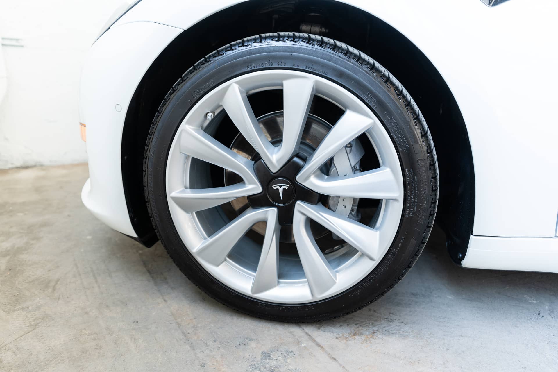 EverCars Co. vehicle image 10 for Tesla Model 3 -  Standard Range Plus on EverCars Co.
