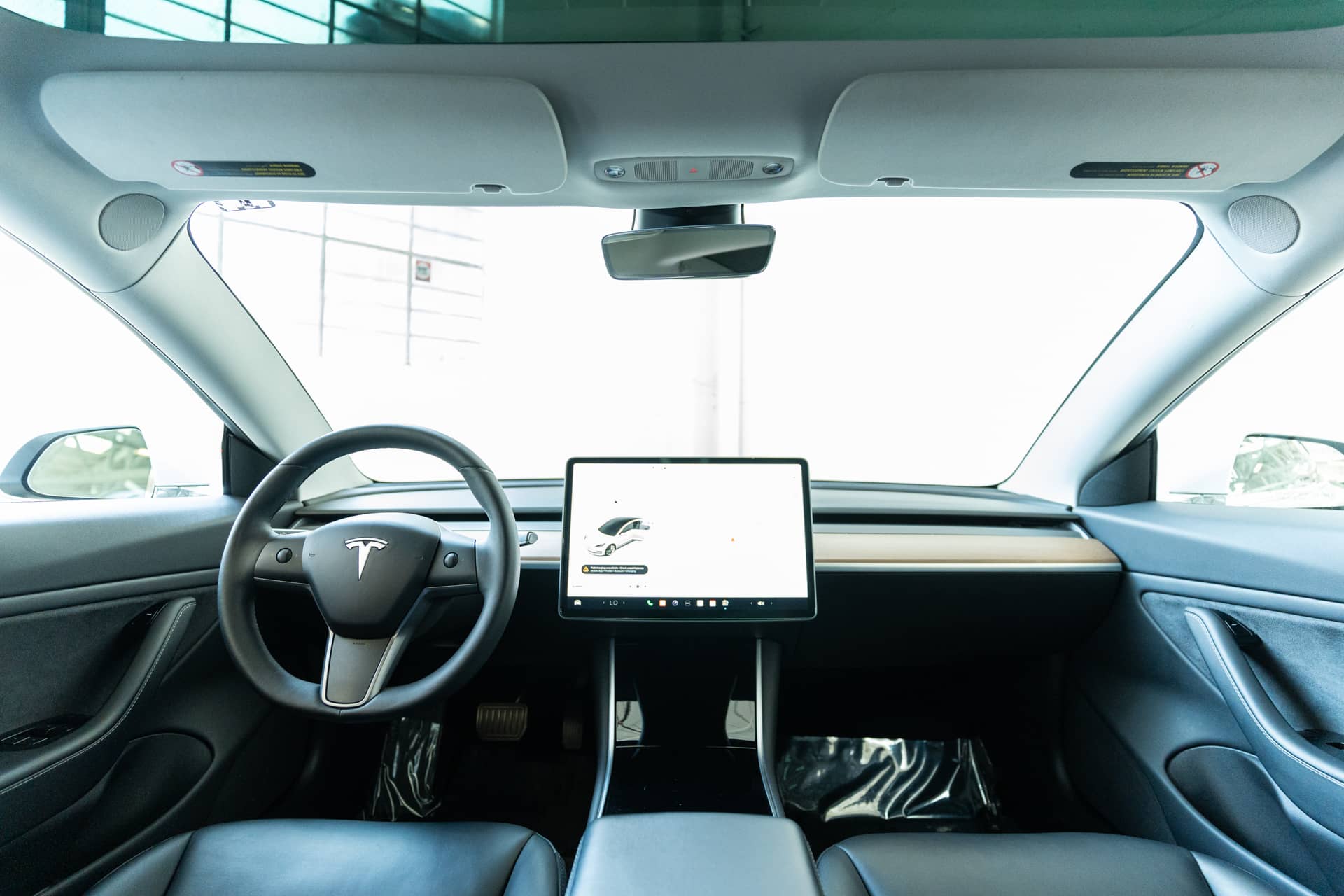 EverCars Co. vehicle image 18 for Tesla Model 3 -  Standard Range Plus on EverCars Co.