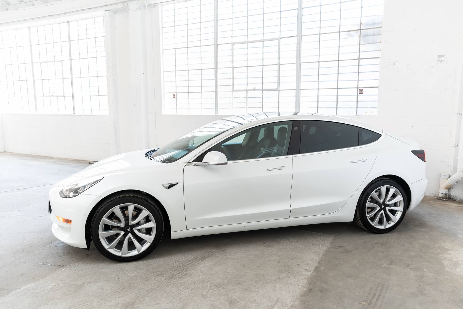EverCars Co. vehicle image 9 for Tesla Model 3 -  Standard Range Plus on EverCars Co.