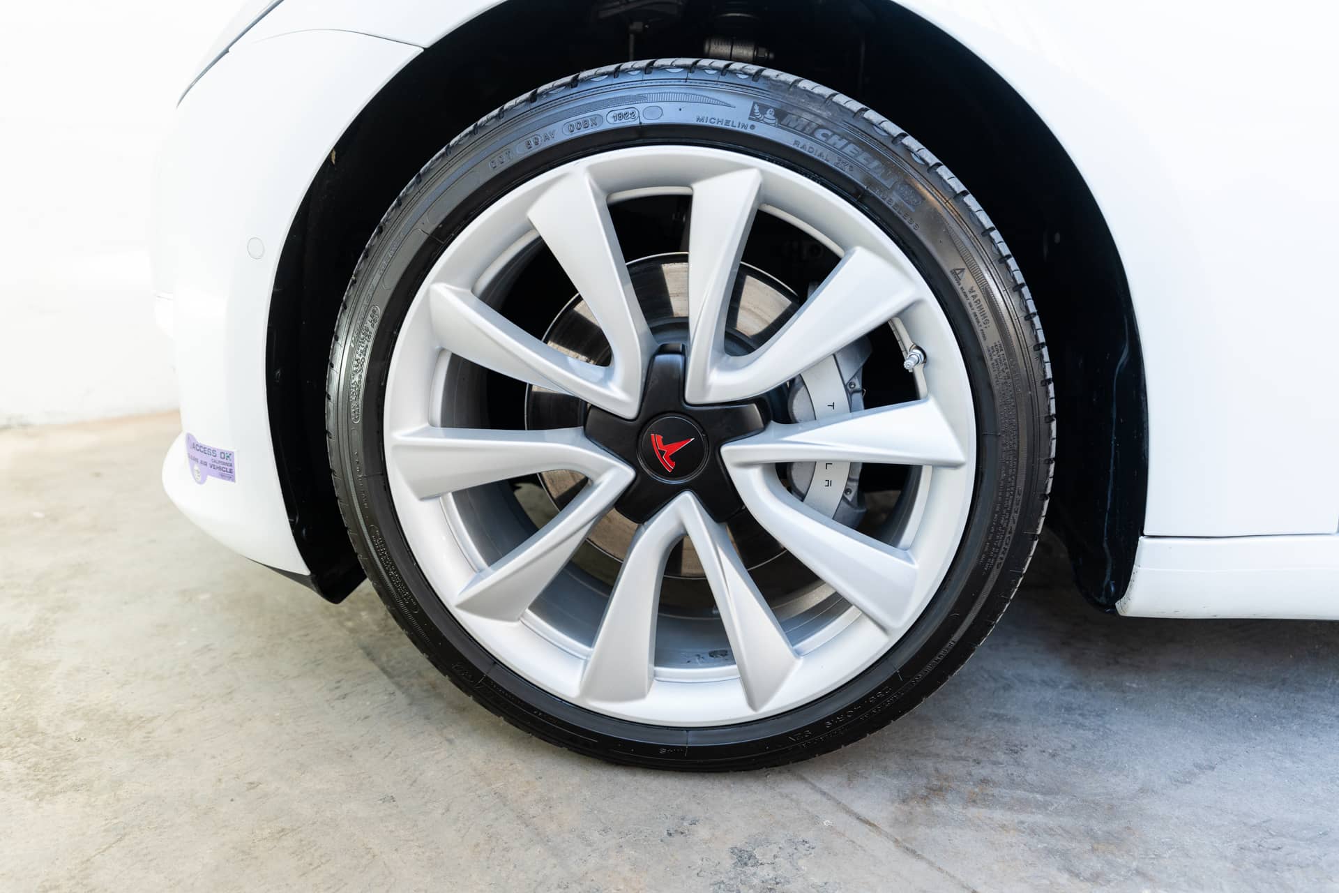 EverCars Co. vehicle image 10 for Tesla Model 3 -  Mid Range on EverCars Co.