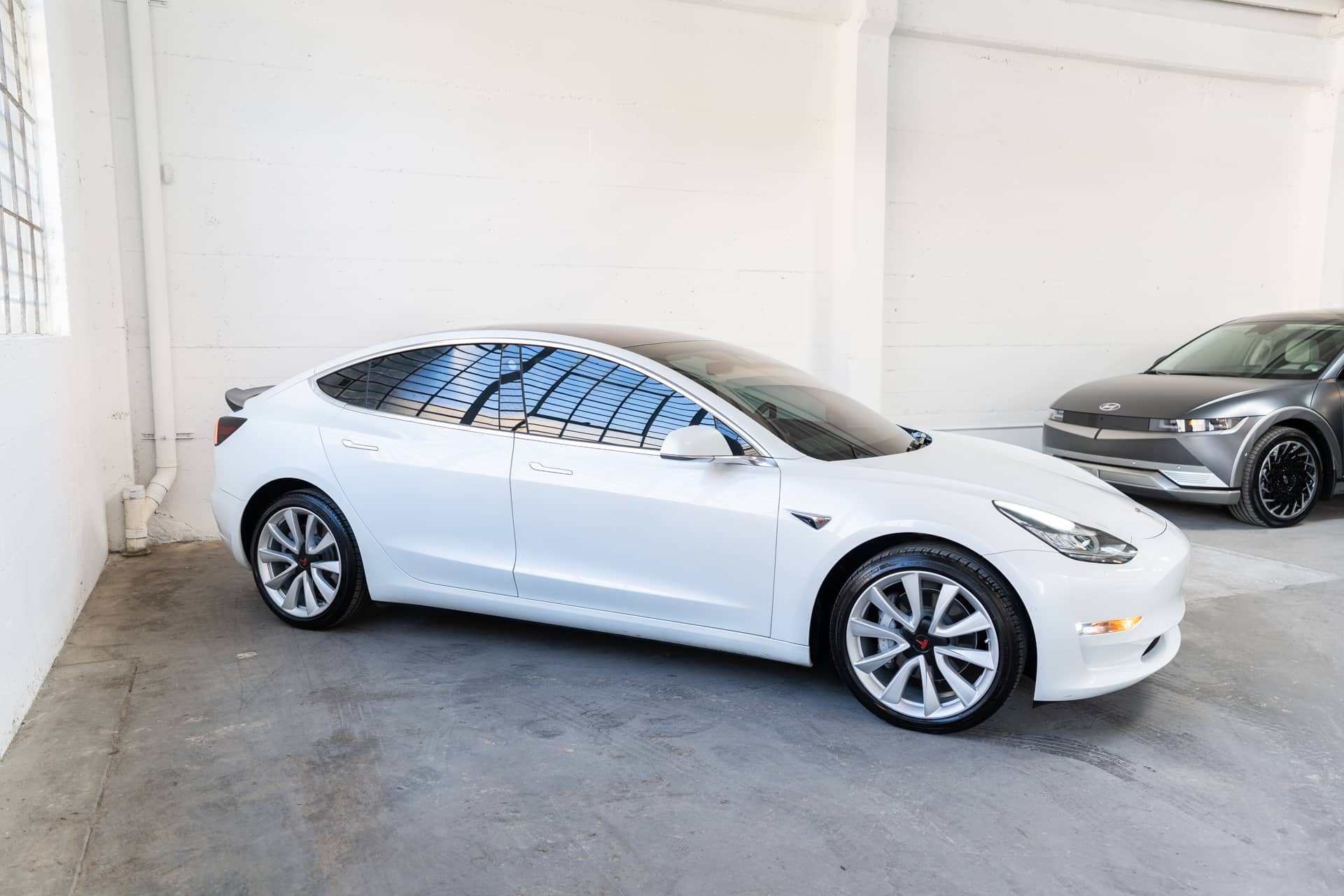 EverCars Co. vehicle image 5 for Tesla Model 3 -  Mid Range on EverCars Co.