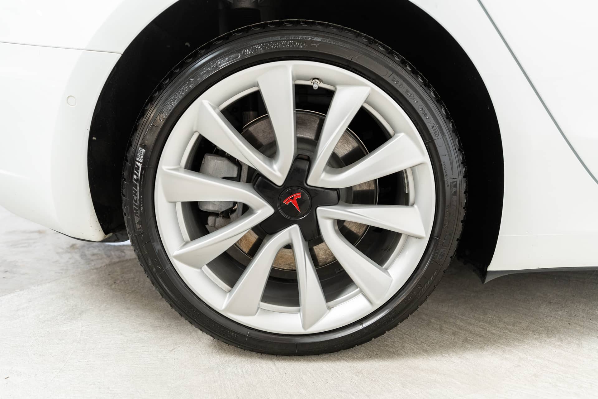 EverCars Co. vehicle image 13 for Tesla Model 3 -  Mid Range on EverCars Co.