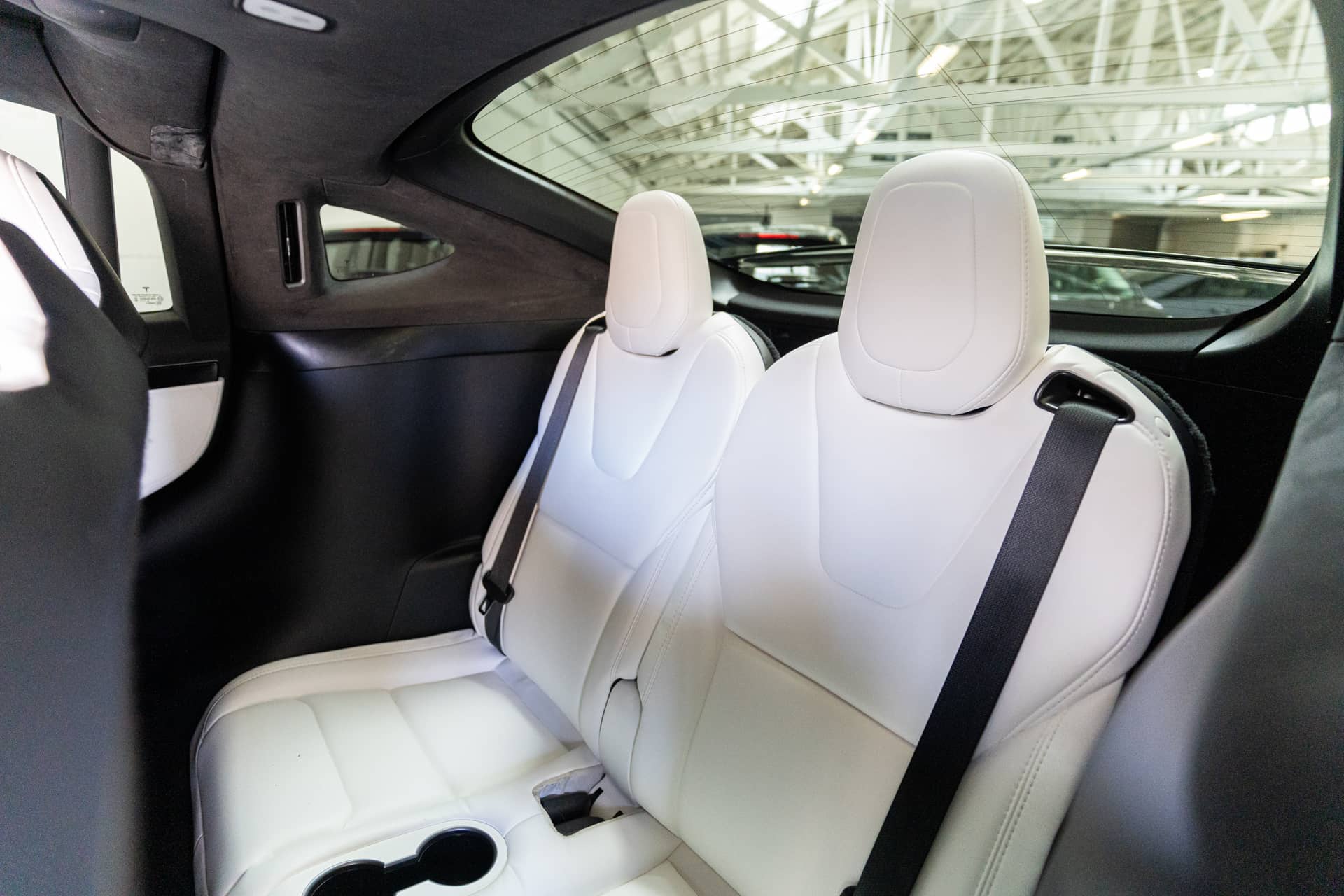 EverCars Co. vehicle image 18 for Tesla Model X -  Long Range Plus on EverCars Co.