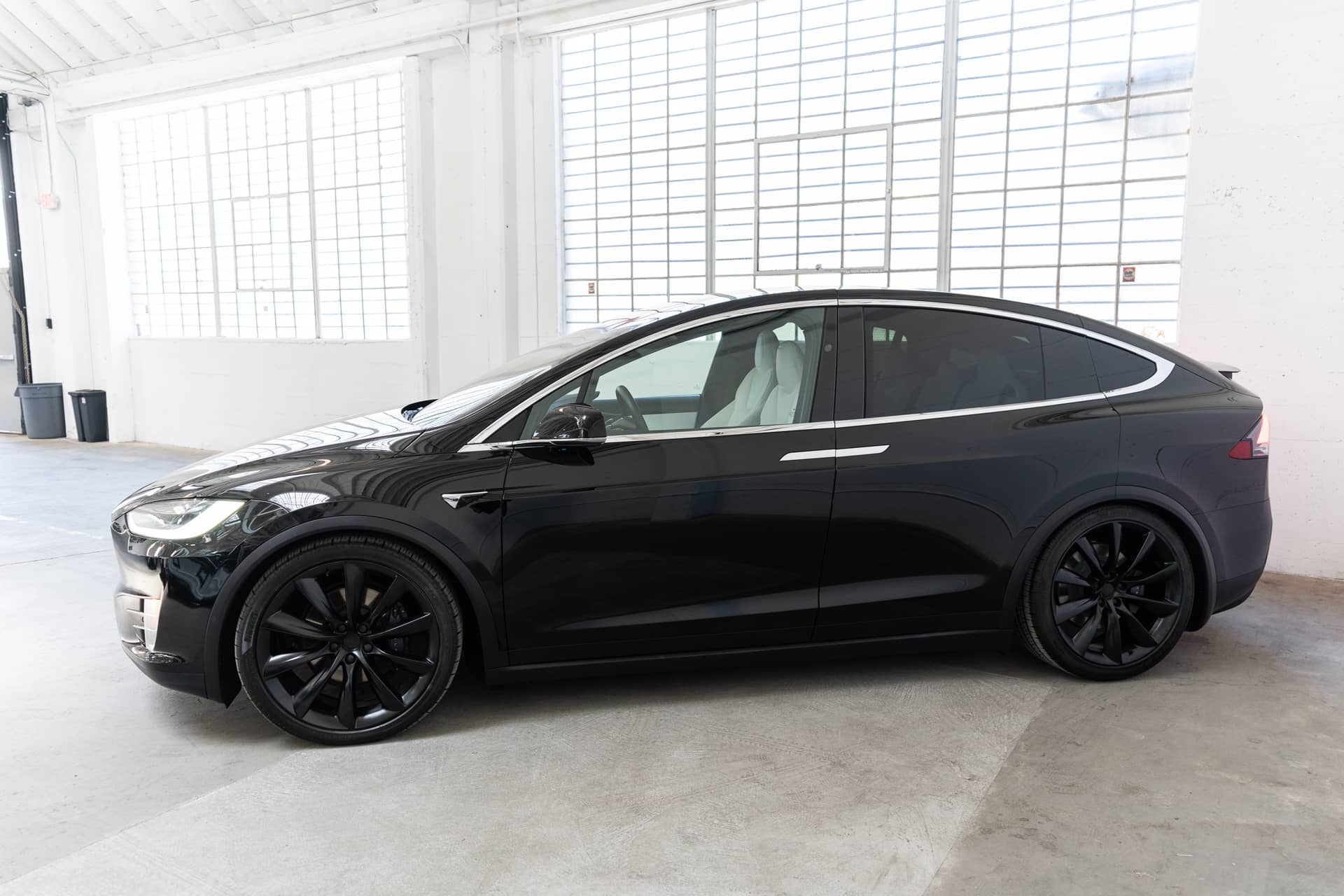 EverCars Co. vehicle image 9 for Tesla Model X -  Long Range Plus on EverCars Co.