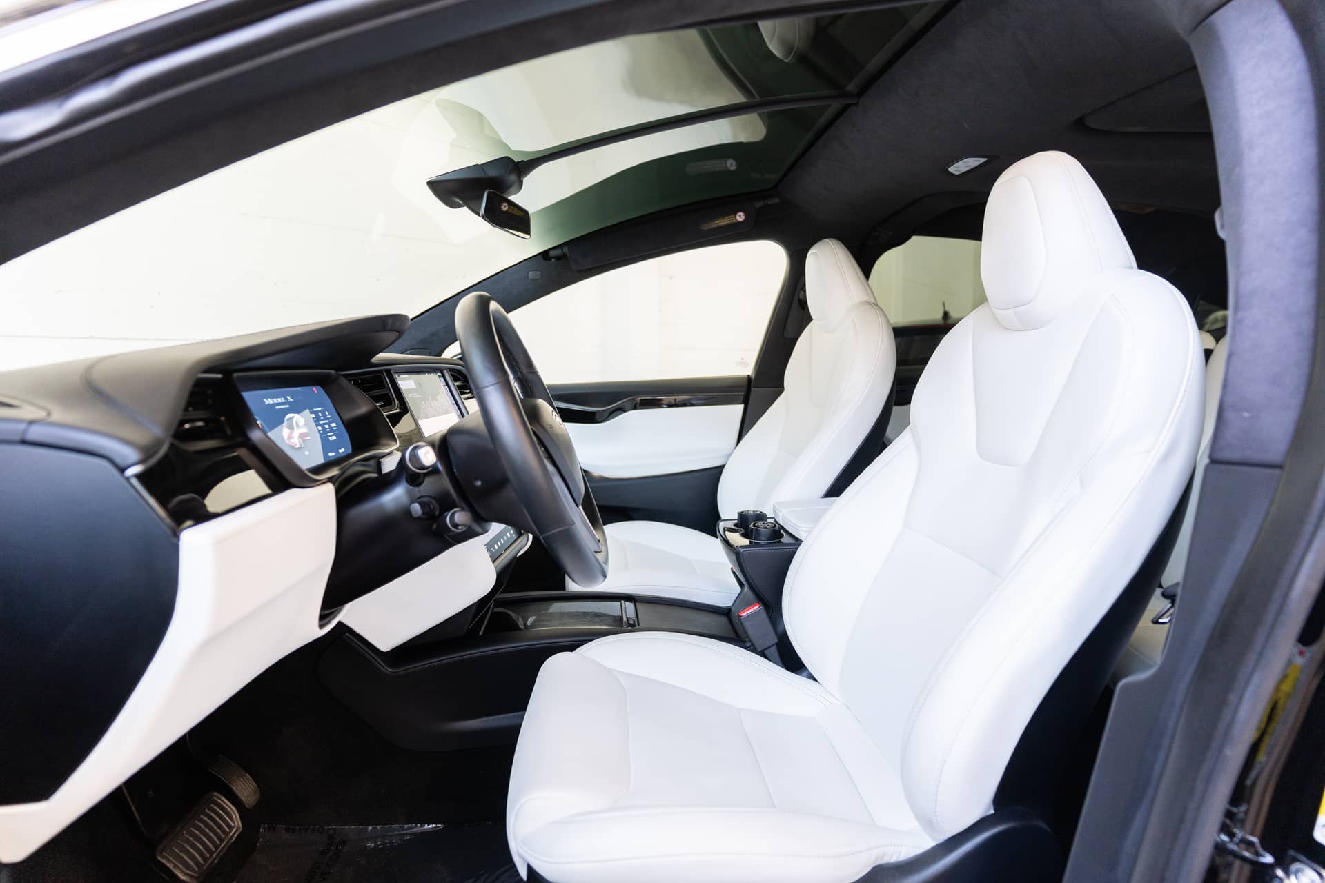 EverCars Co. vehicle image 14 for Tesla Model X -  Long Range Plus on EverCars Co.