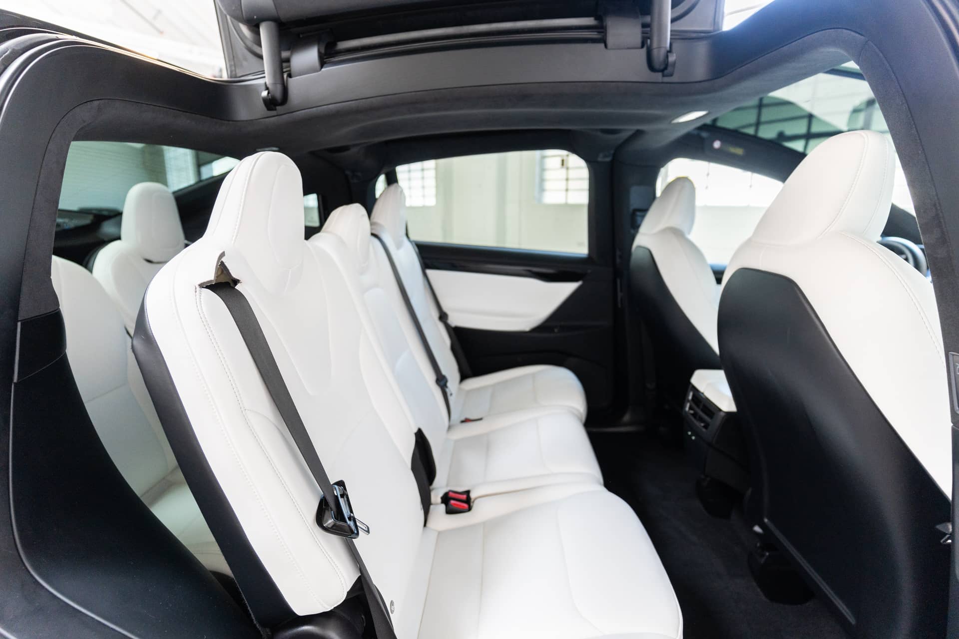 EverCars Co. vehicle image 17 for Tesla Model X -  Long Range Plus on EverCars Co.