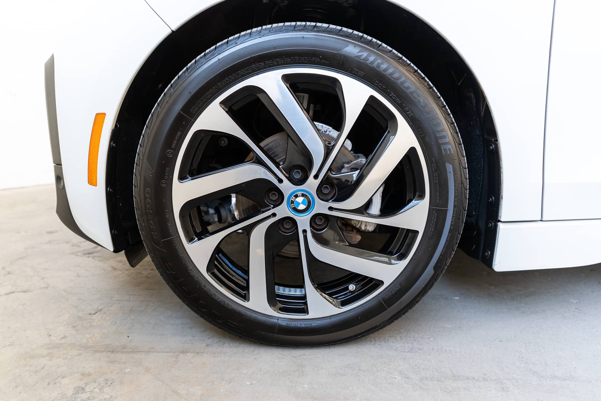 EverCars Co. vehicle image 10 for BMW i3 -  Giga World on EverCars Co.