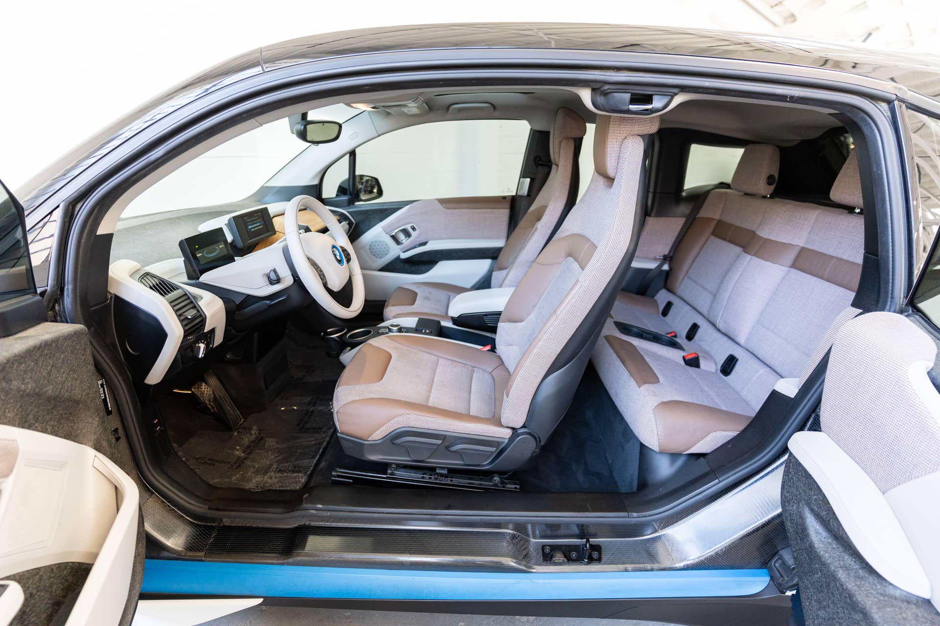 EverCars Co. vehicle image 14 for BMW i3 -  Giga World on EverCars Co.