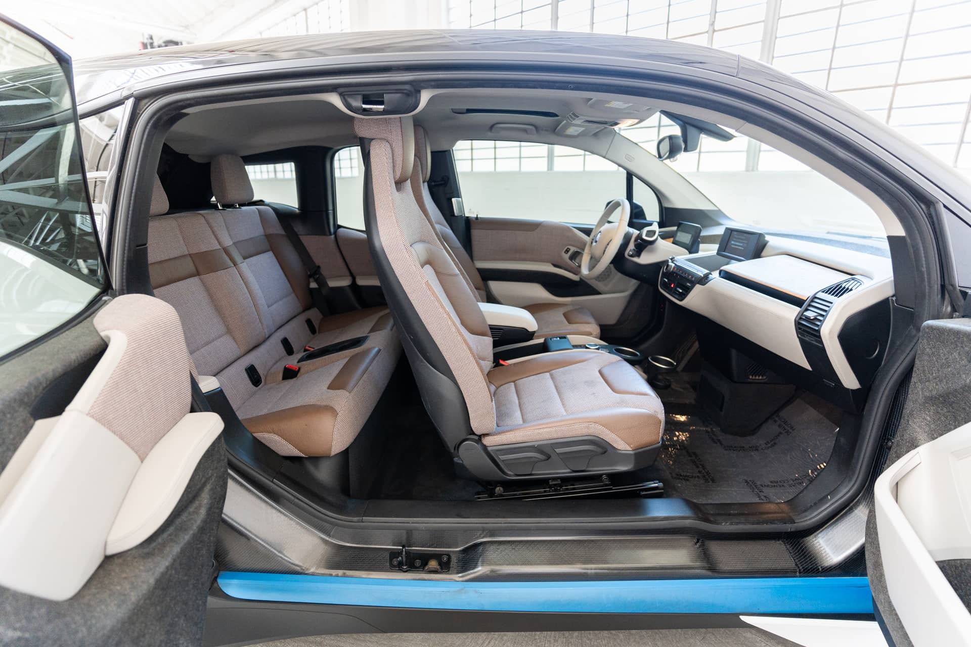 EverCars Co. vehicle image 15 for BMW i3 -  Giga World on EverCars Co.