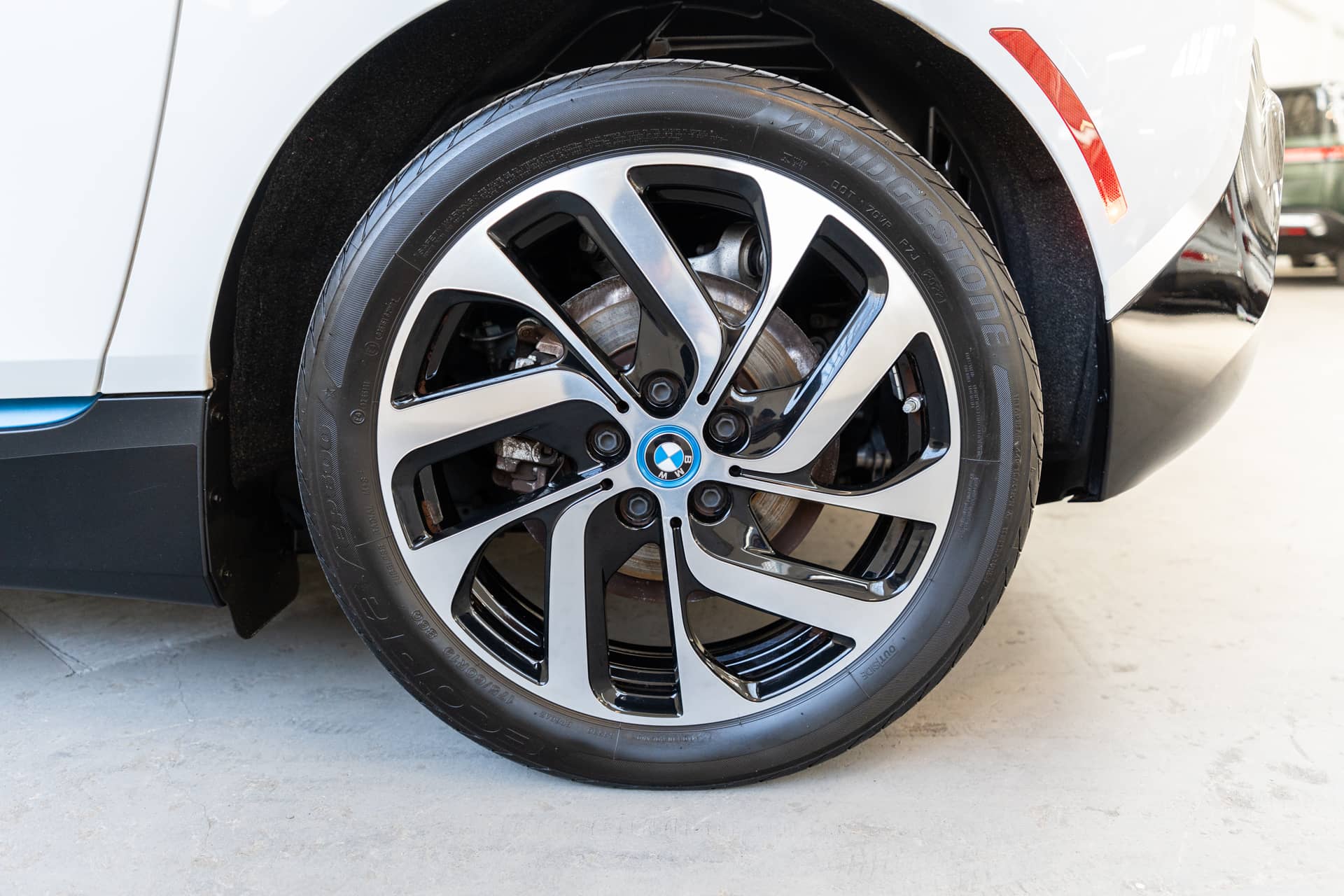 EverCars Co. vehicle image 11 for BMW i3 -  Giga World on EverCars Co.