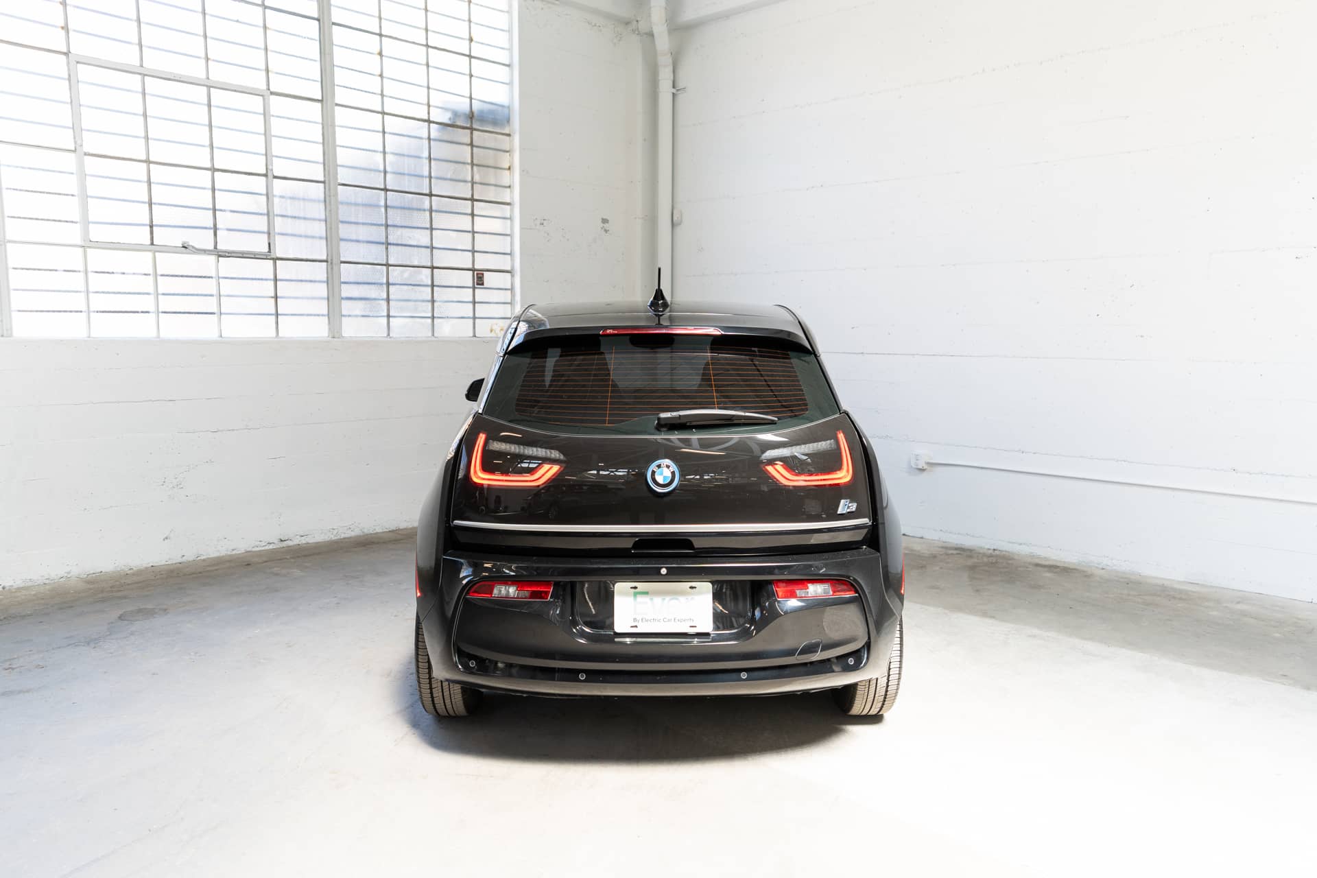 EverCars Co. vehicle image 7 for BMW i3 -  Tera World on EverCars Co.