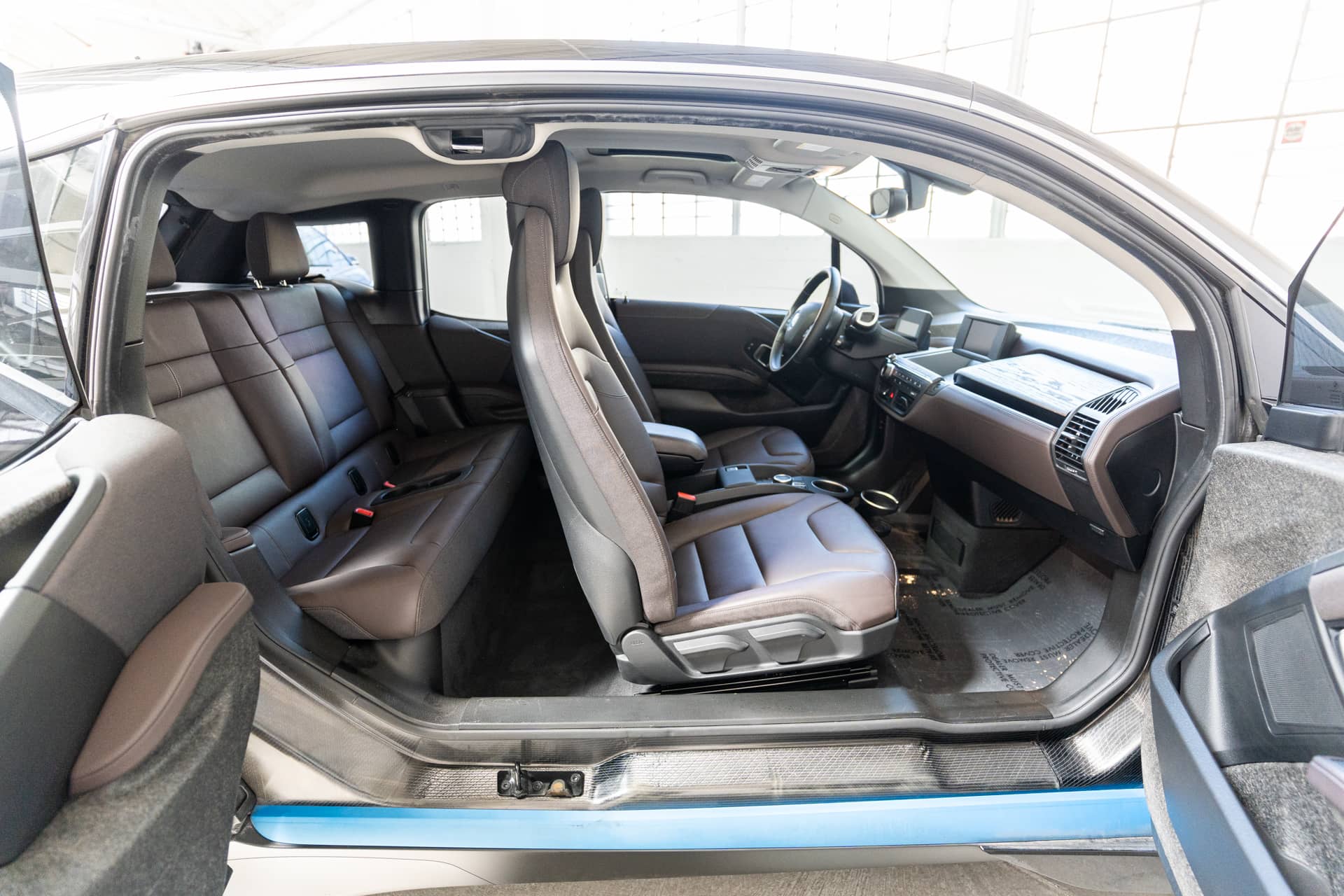 EverCars Co. vehicle image 15 for BMW i3 -  Tera World on EverCars Co.
