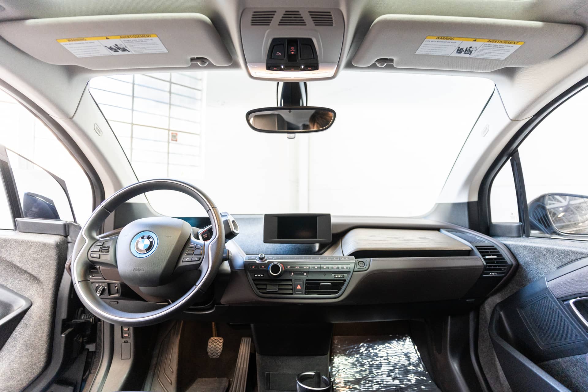 EverCars Co. vehicle image 16 for BMW i3 -  Tera World on EverCars Co.