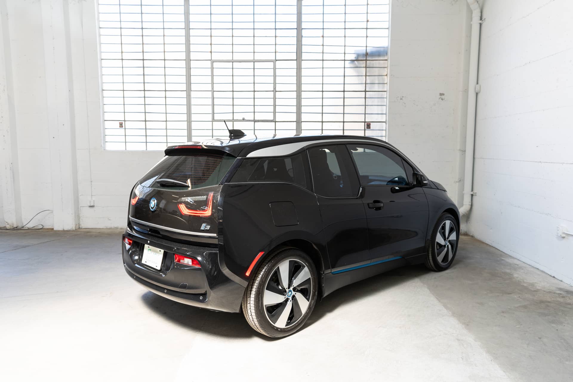 EverCars Co. vehicle image 6 for BMW i3 -  Tera World on EverCars Co.