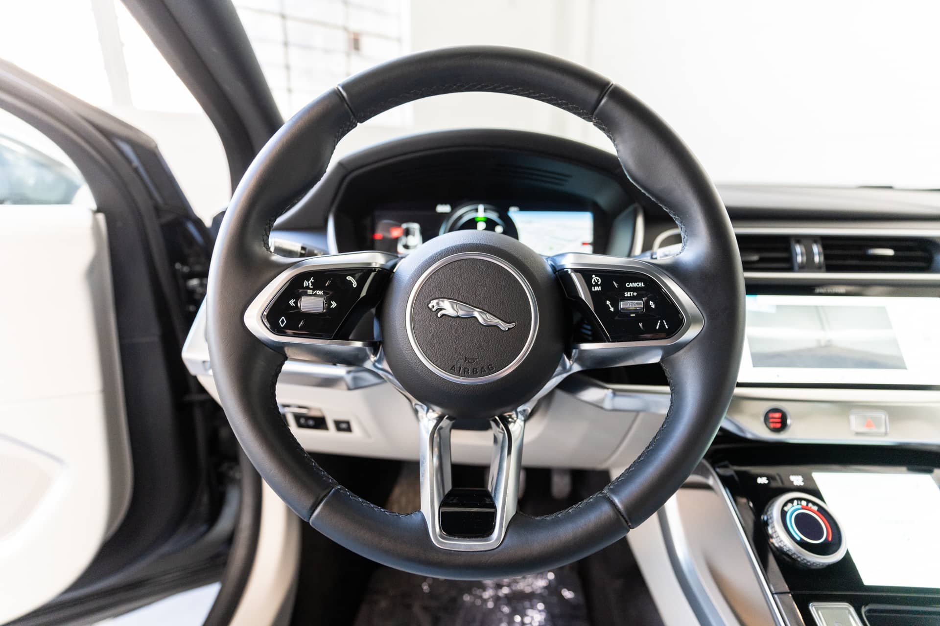 EverCars Co. vehicle image 19 for Jaguar I-Pace -  HSE on EverCars Co.