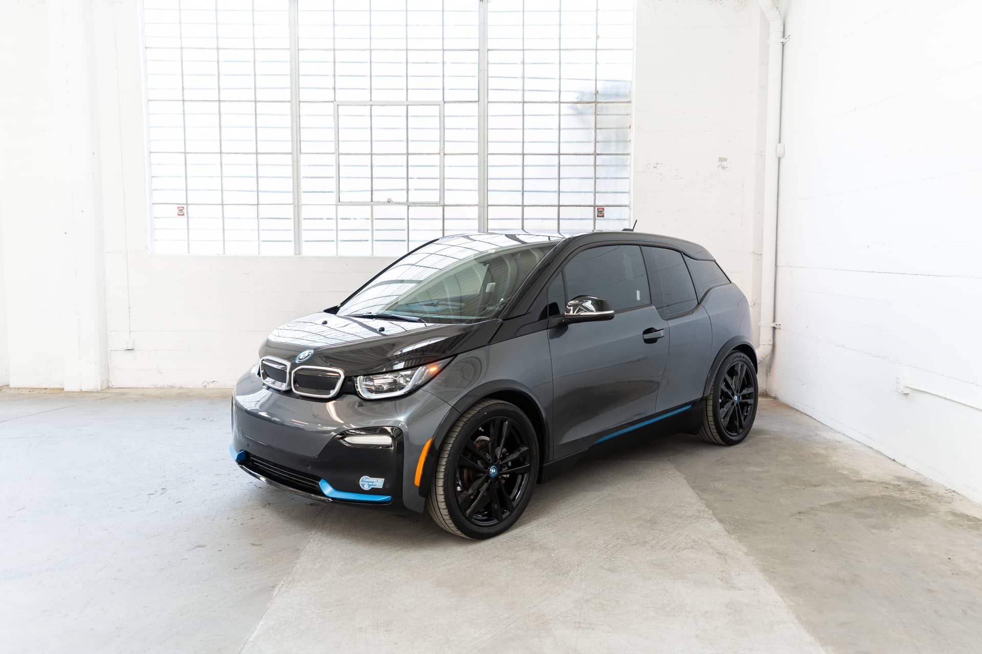 EverCars Co. vehicle image 2 for BMW i3s -  Base on EverCars Co.