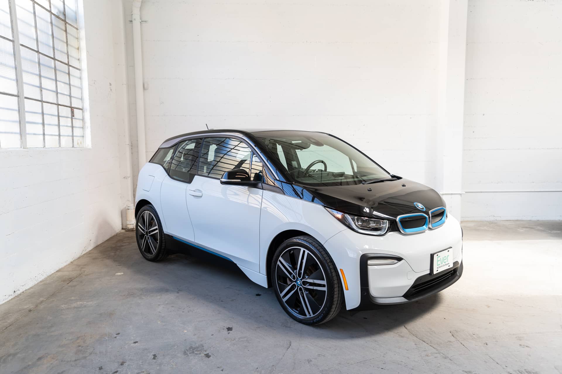EverCars Co. vehicle image 4 for BMW i3 -  Deka World on EverCars Co.