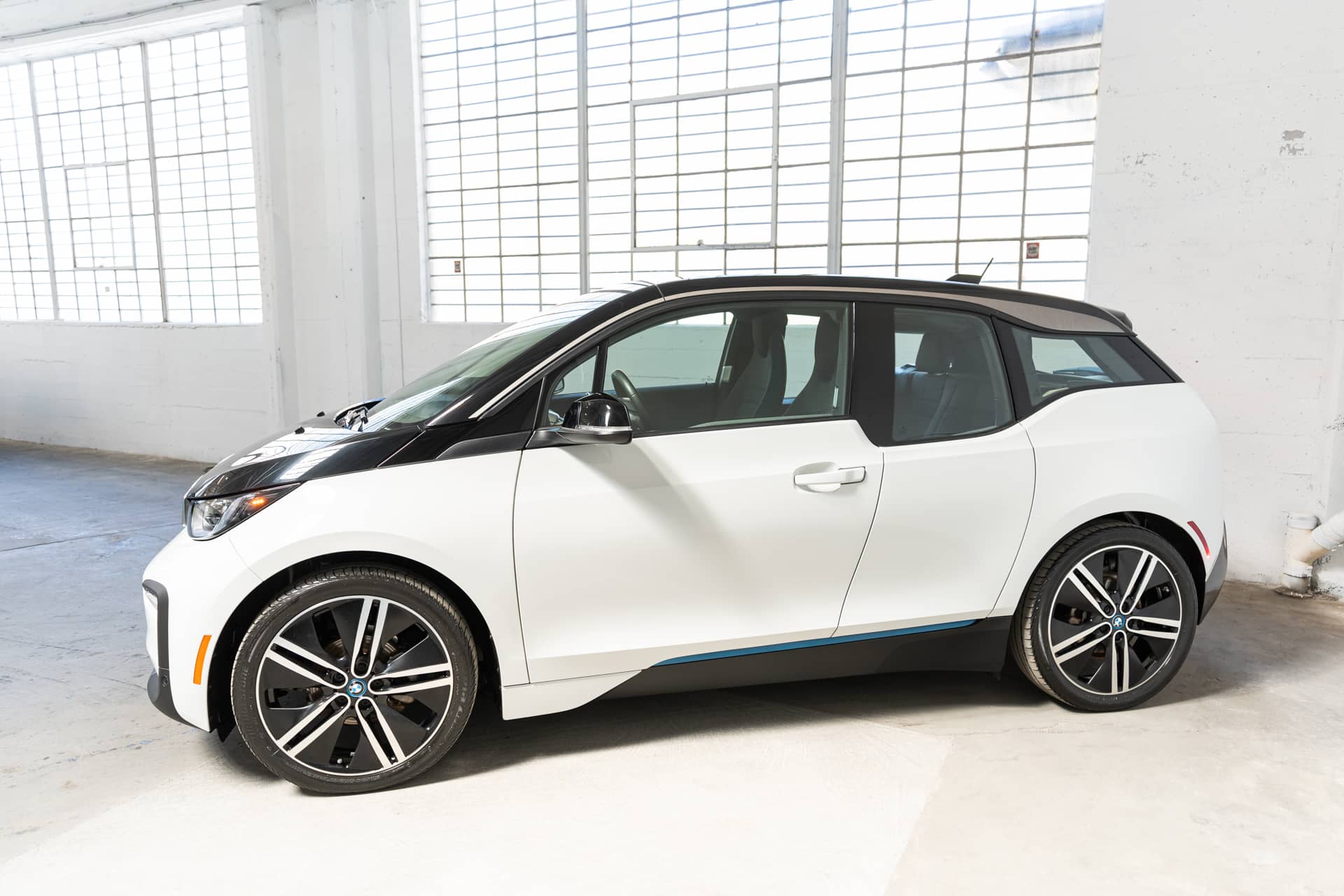 EverCars Co. vehicle image 9 for BMW i3 -  Deka World on EverCars Co.