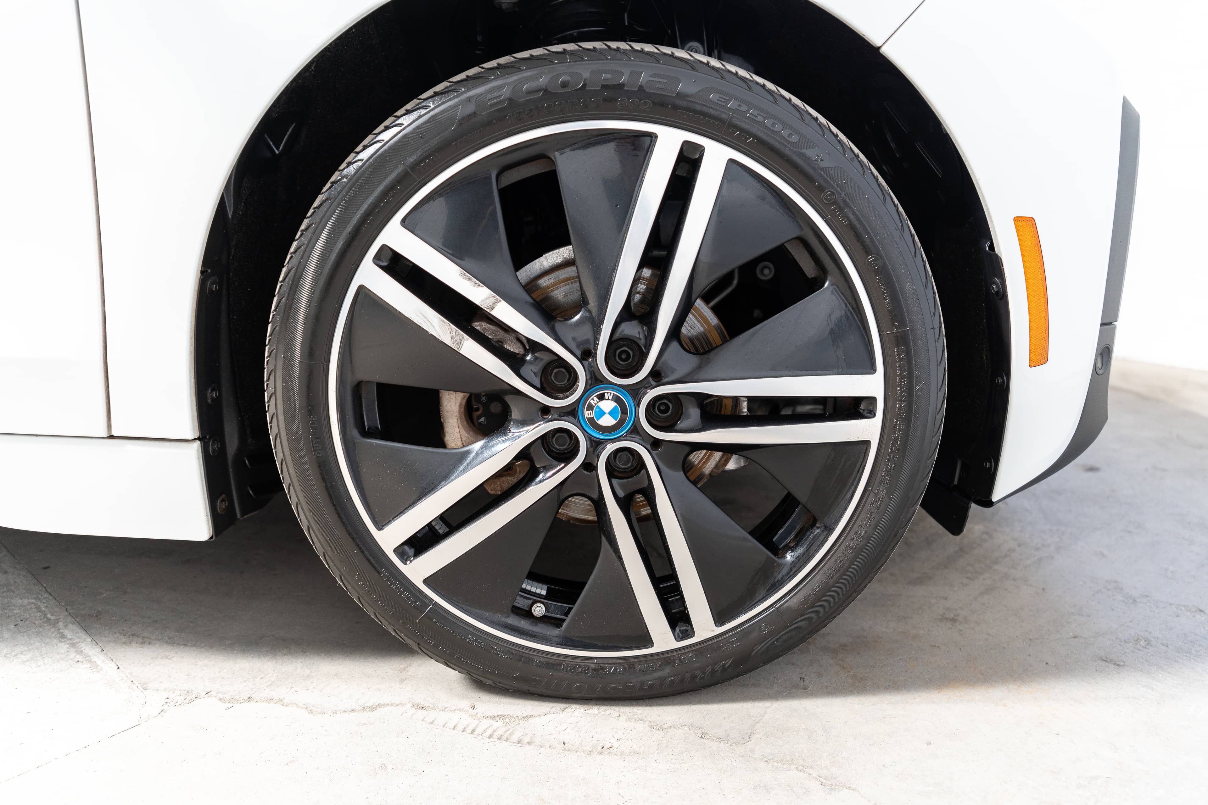 EverCars Co. vehicle image 12 for BMW i3 -  Deka World on EverCars Co.