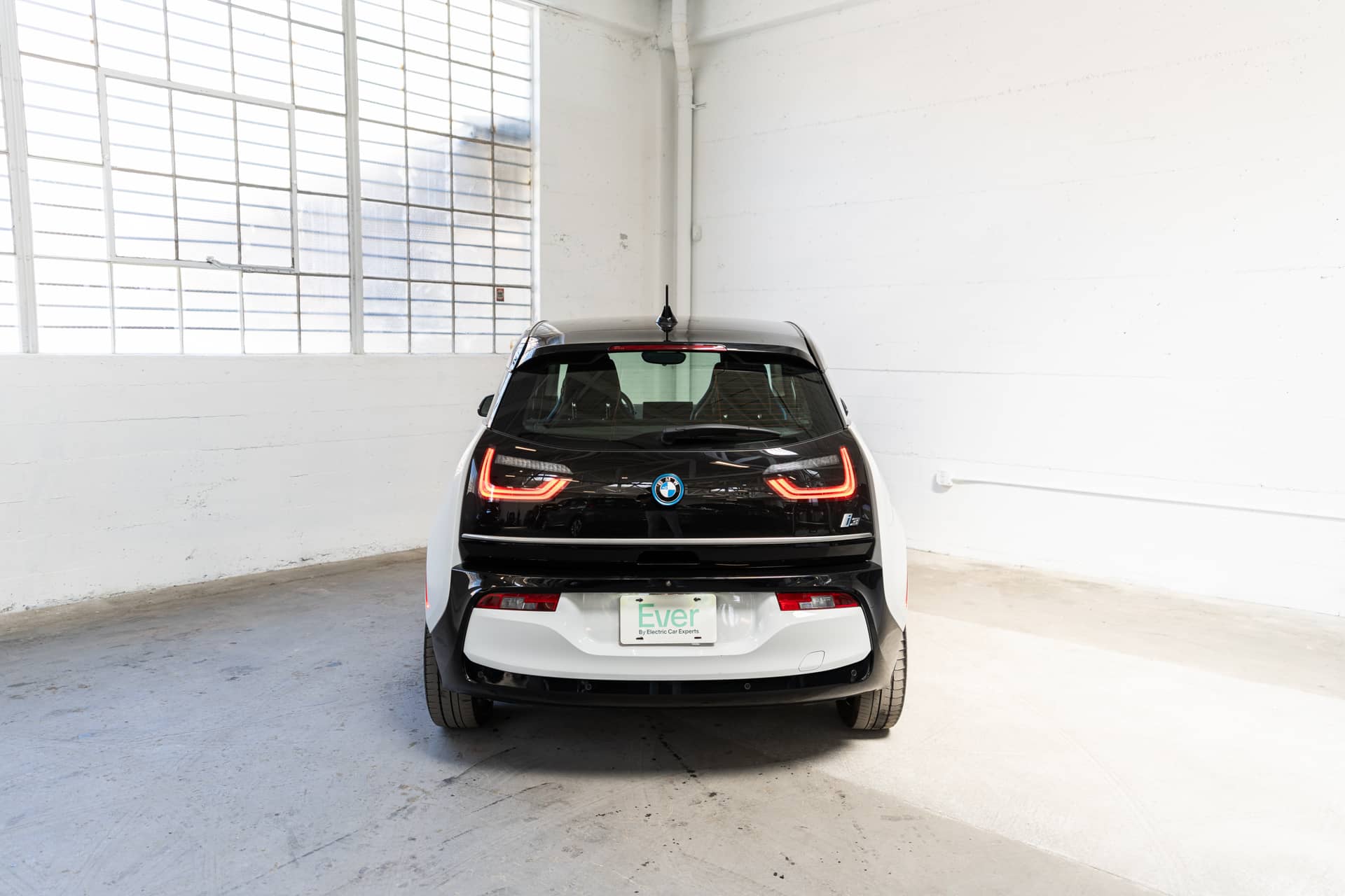 EverCars Co. vehicle image 7 for BMW i3 -  Deka World on EverCars Co.