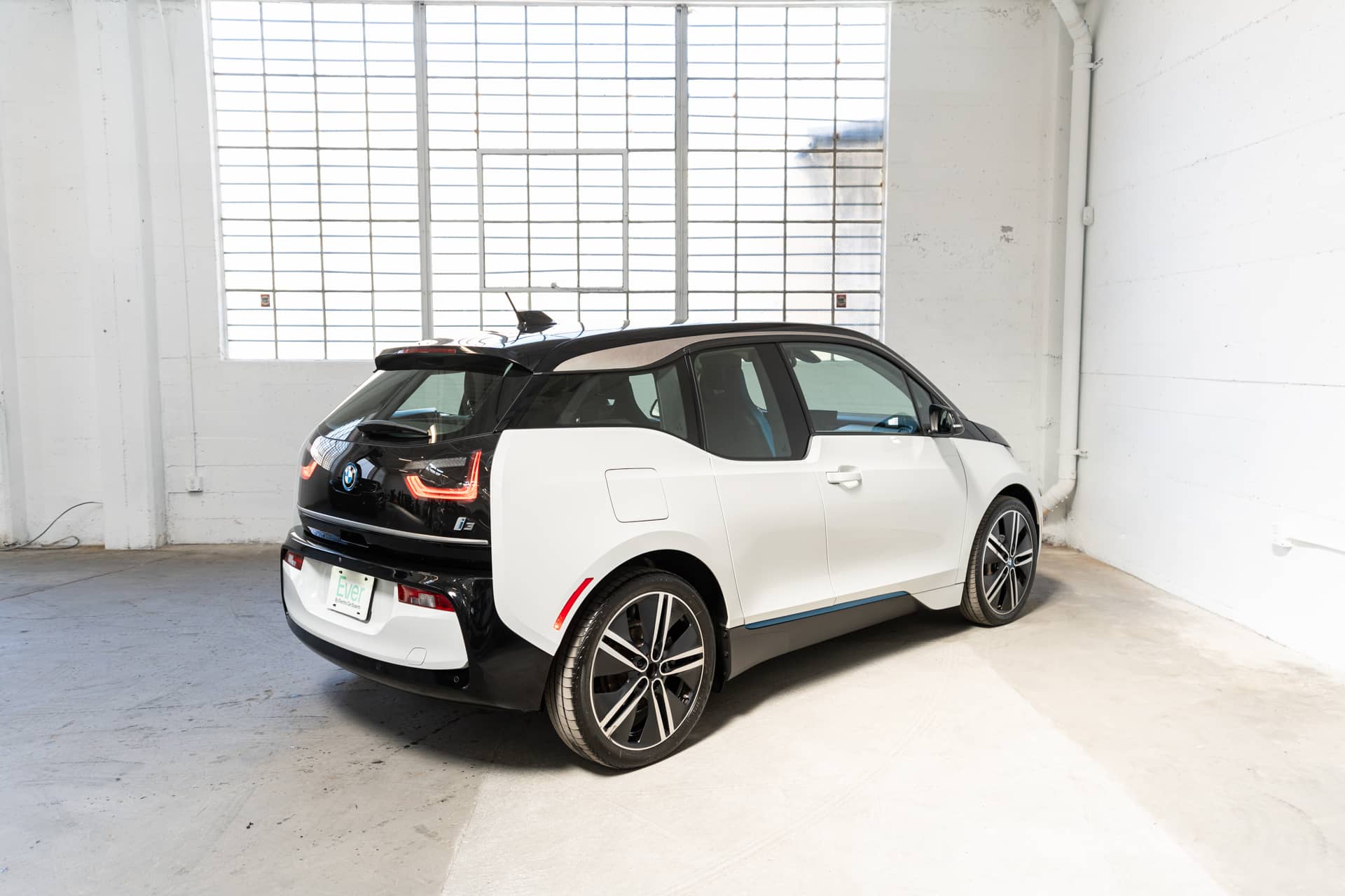 EverCars Co. vehicle image 6 for BMW i3 -  Deka World on EverCars Co.