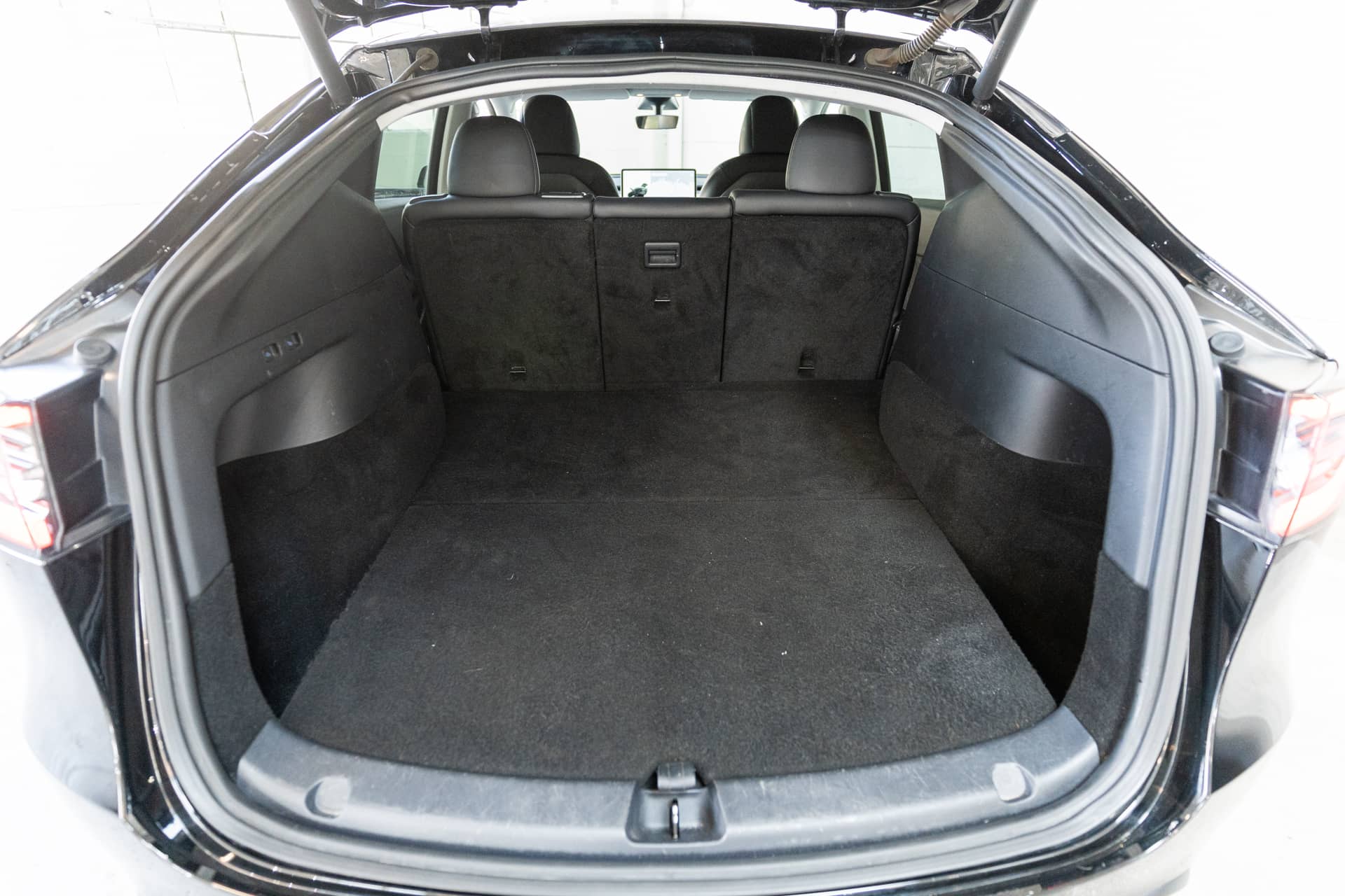 EverCars Co. vehicle image 20 for Tesla Model Y -  Long Range on EverCars Co.