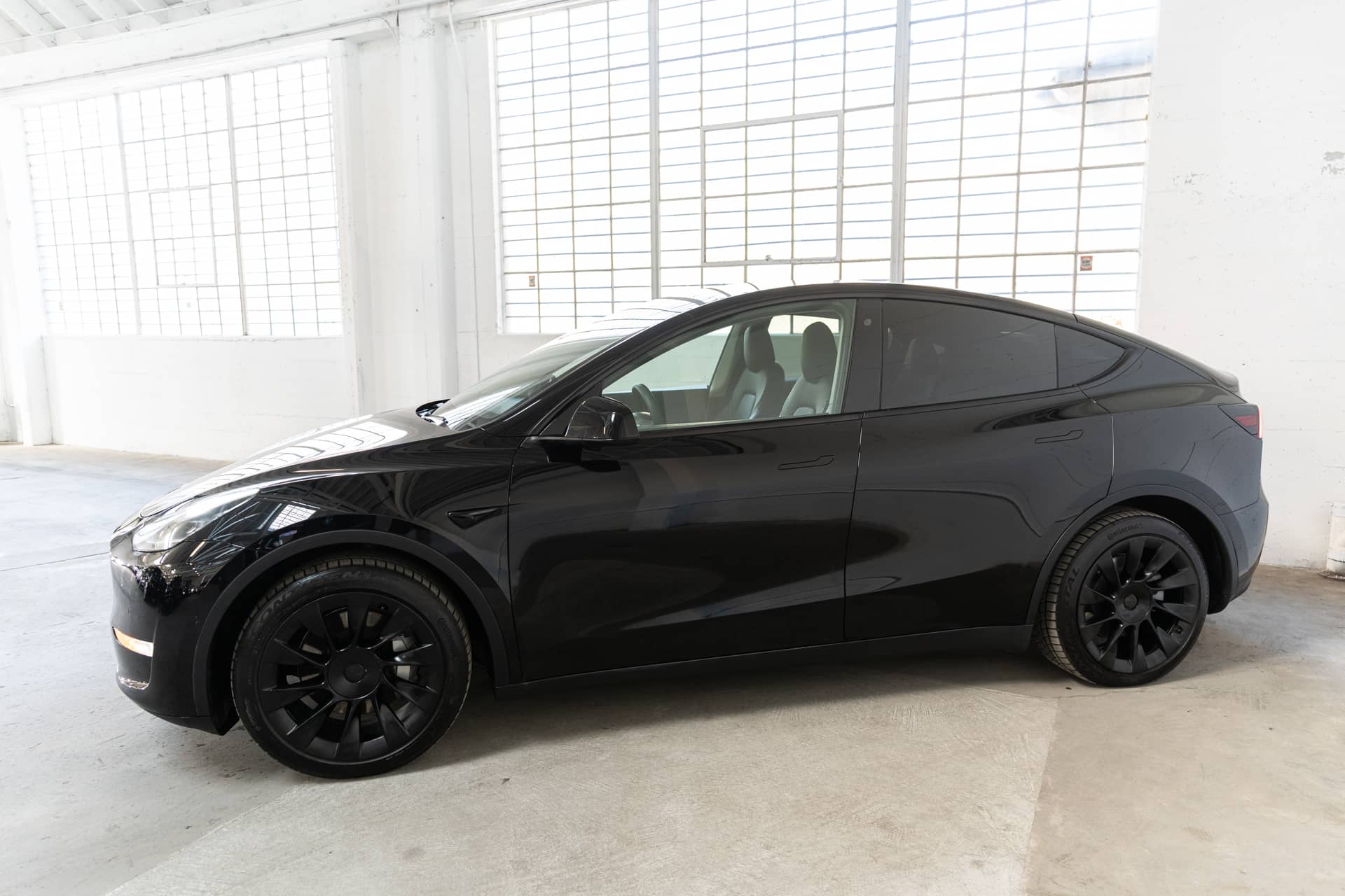 EverCars Co. vehicle image 9 for Tesla Model Y -  Long Range on EverCars Co.
