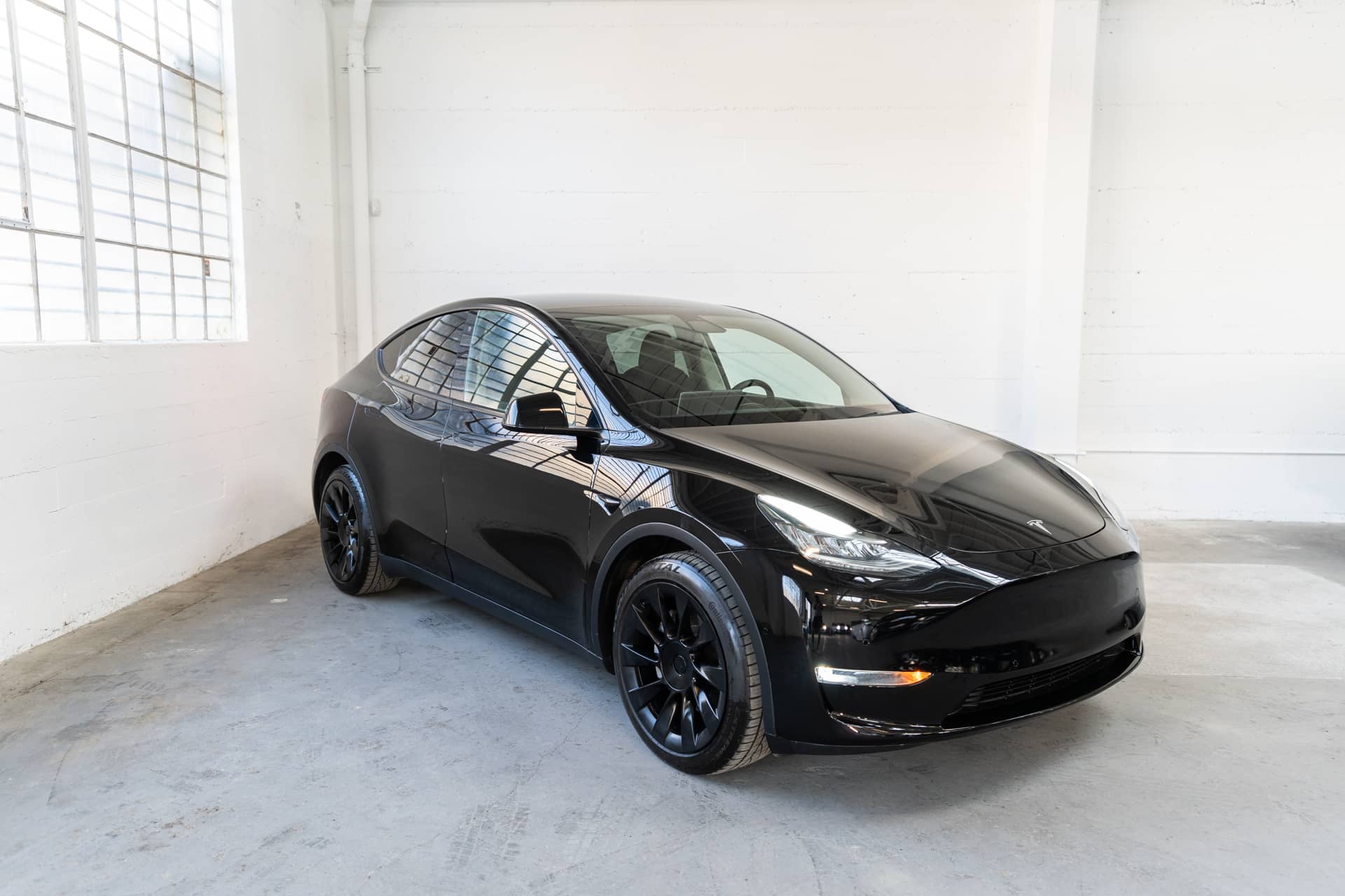 EverCars Co. vehicle image 4 for Tesla Model Y -  Long Range on EverCars Co.