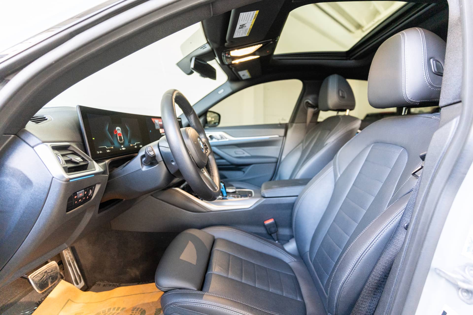EverCars Co. vehicle image 14 for BMW i4 -  eDrive40 M Sport Line on EverCars Co.