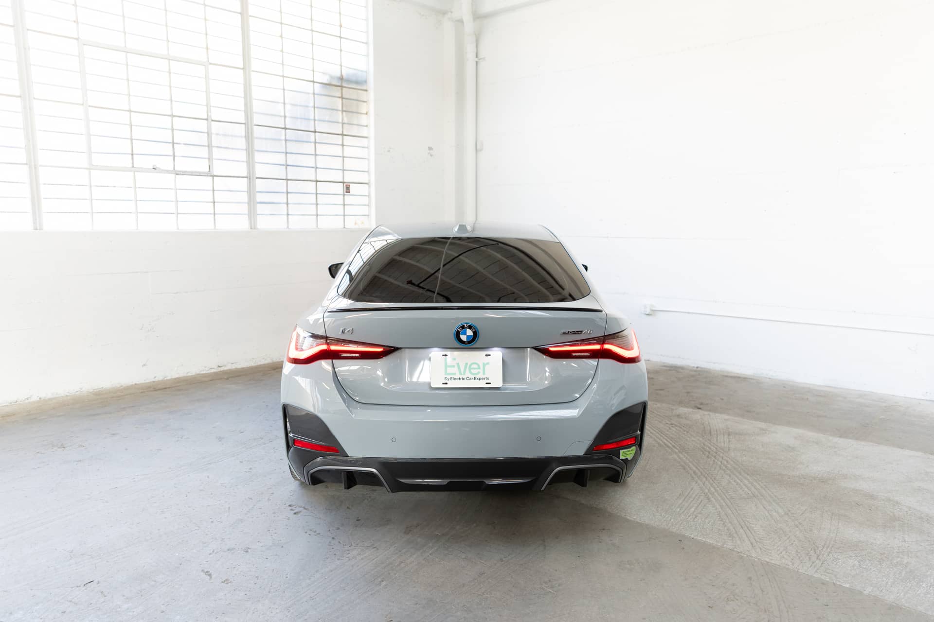 EverCars Co. vehicle image 7 for BMW i4 -  eDrive40 M Sport Line on EverCars Co.