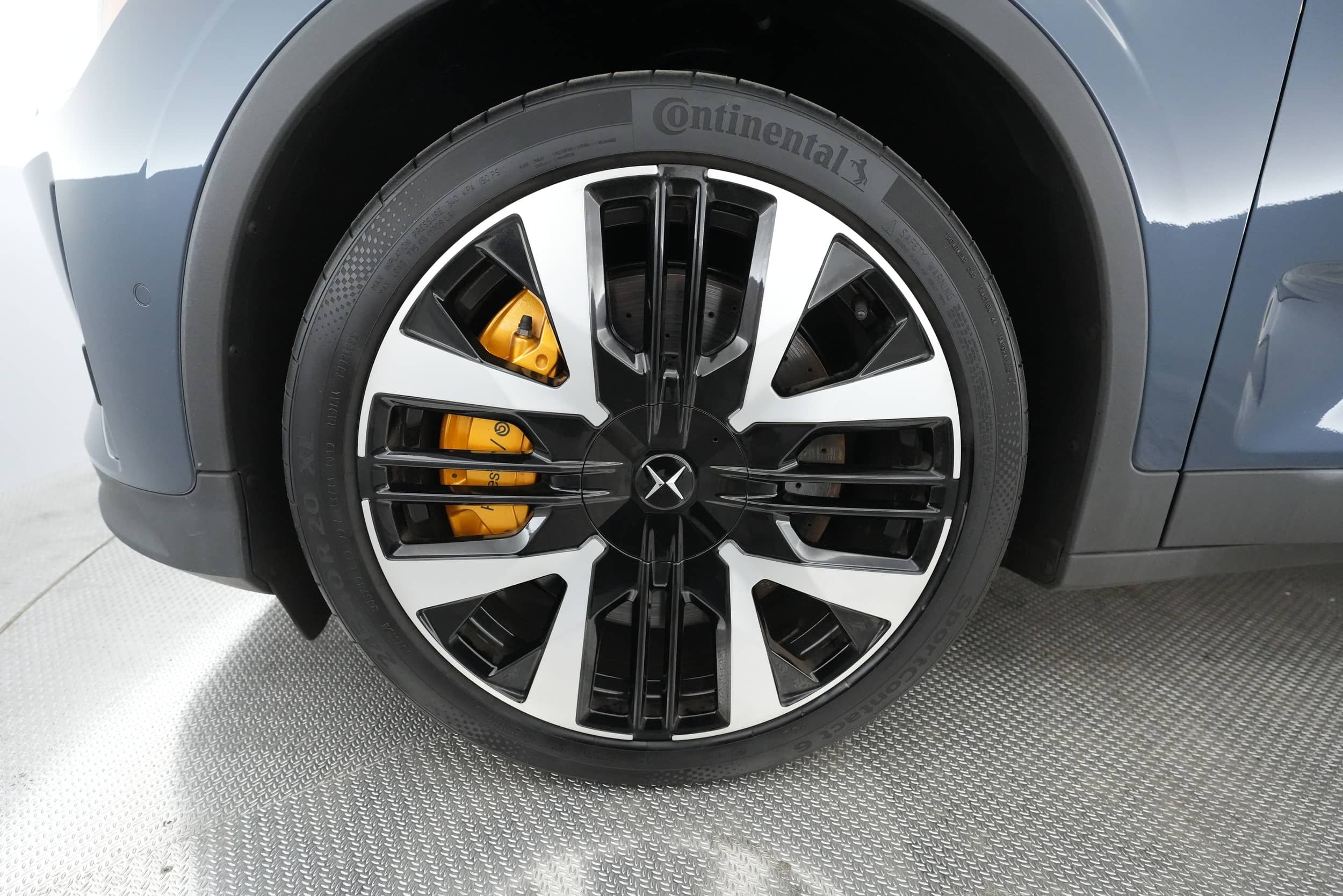 EverCars Co. vehicle image 11 for Polestar 2 -  Performance Plus on EverCars Co.