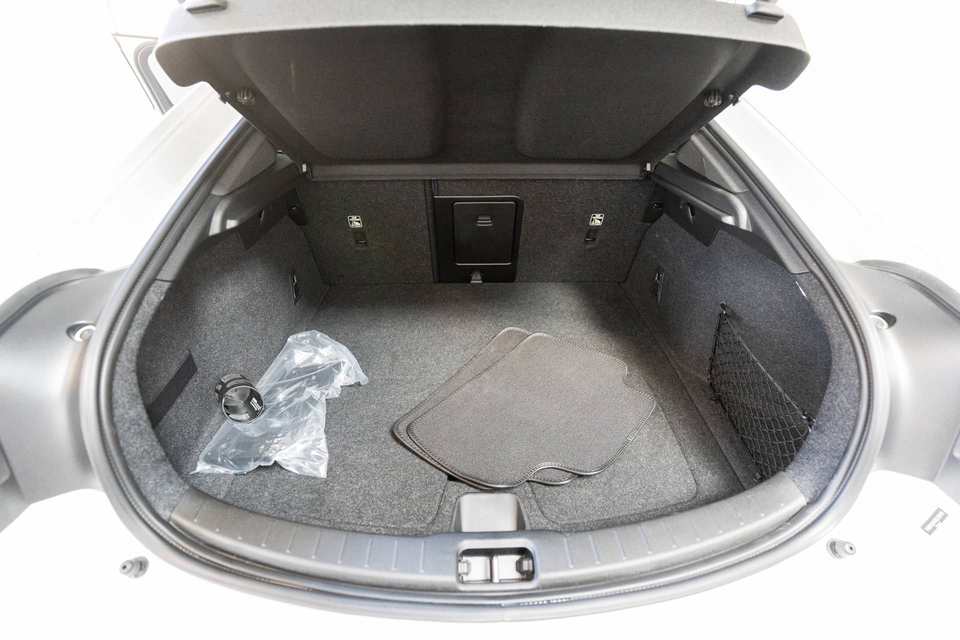 EverCars Co. vehicle image 20 for Polestar 2 -  Performance Plus on EverCars Co.