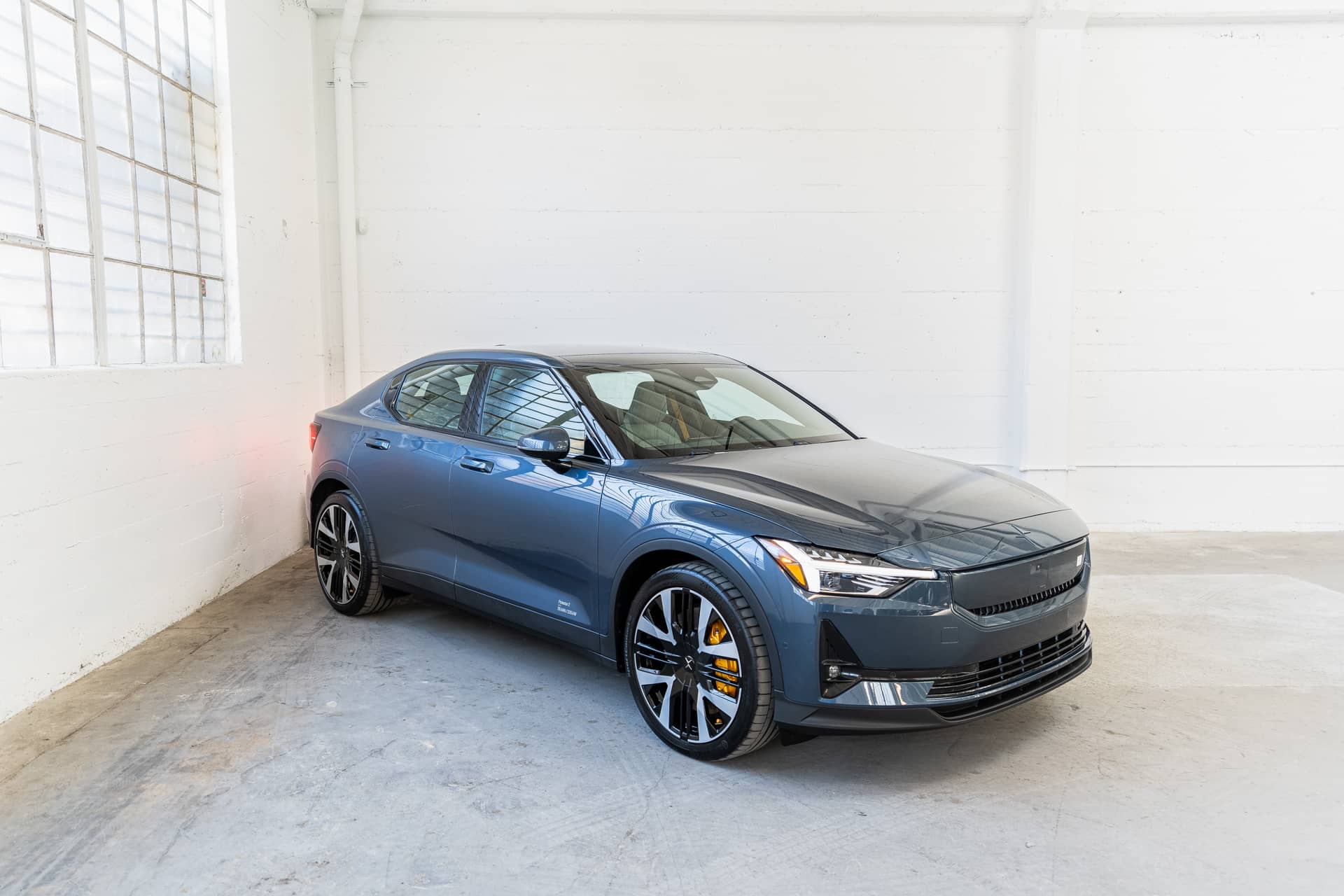 EverCars Co. vehicle image 4 for Polestar 2 -  Performance Plus on EverCars Co.