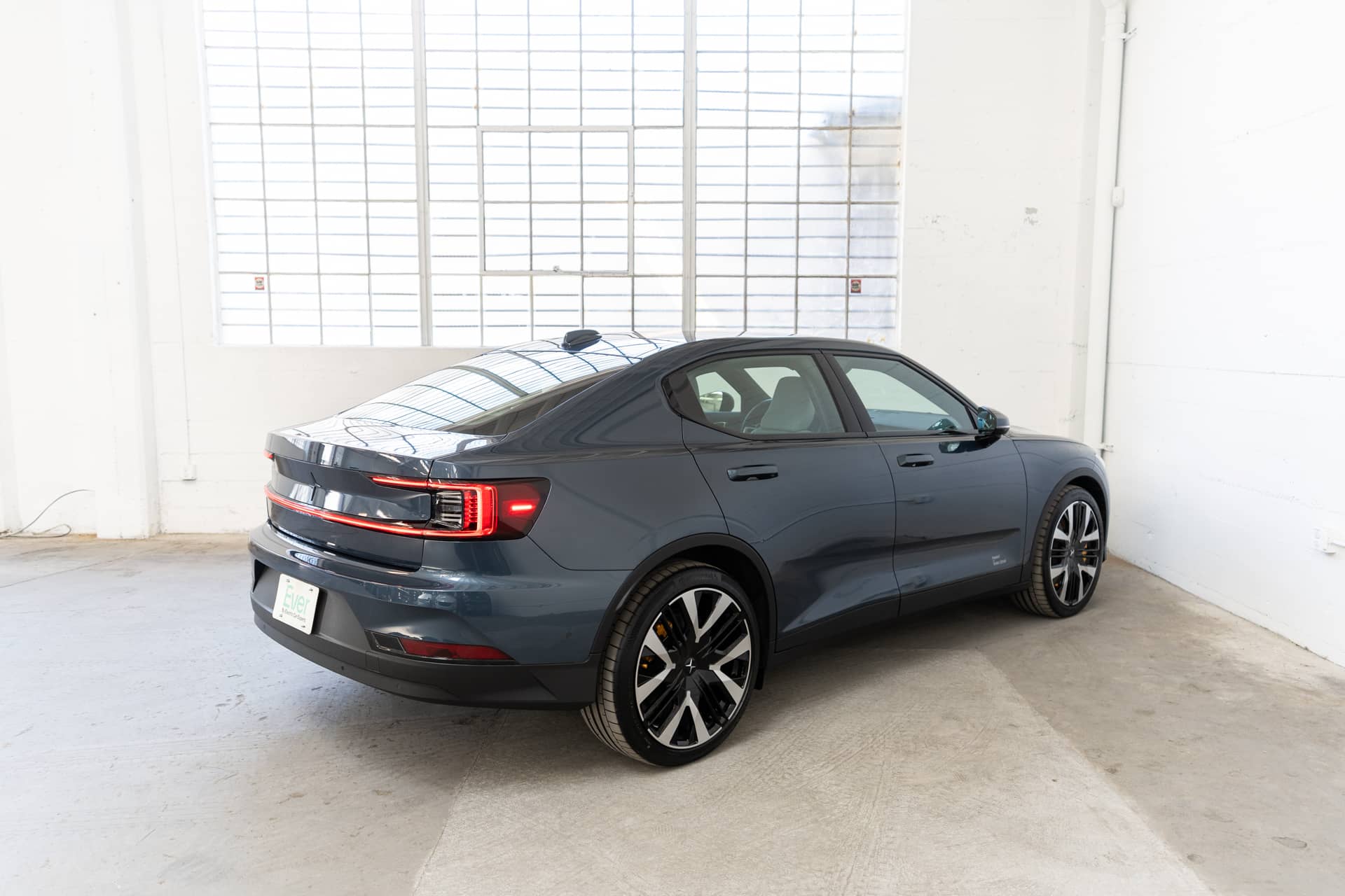 EverCars Co. vehicle image 6 for Polestar 2 -  Performance Plus on EverCars Co.