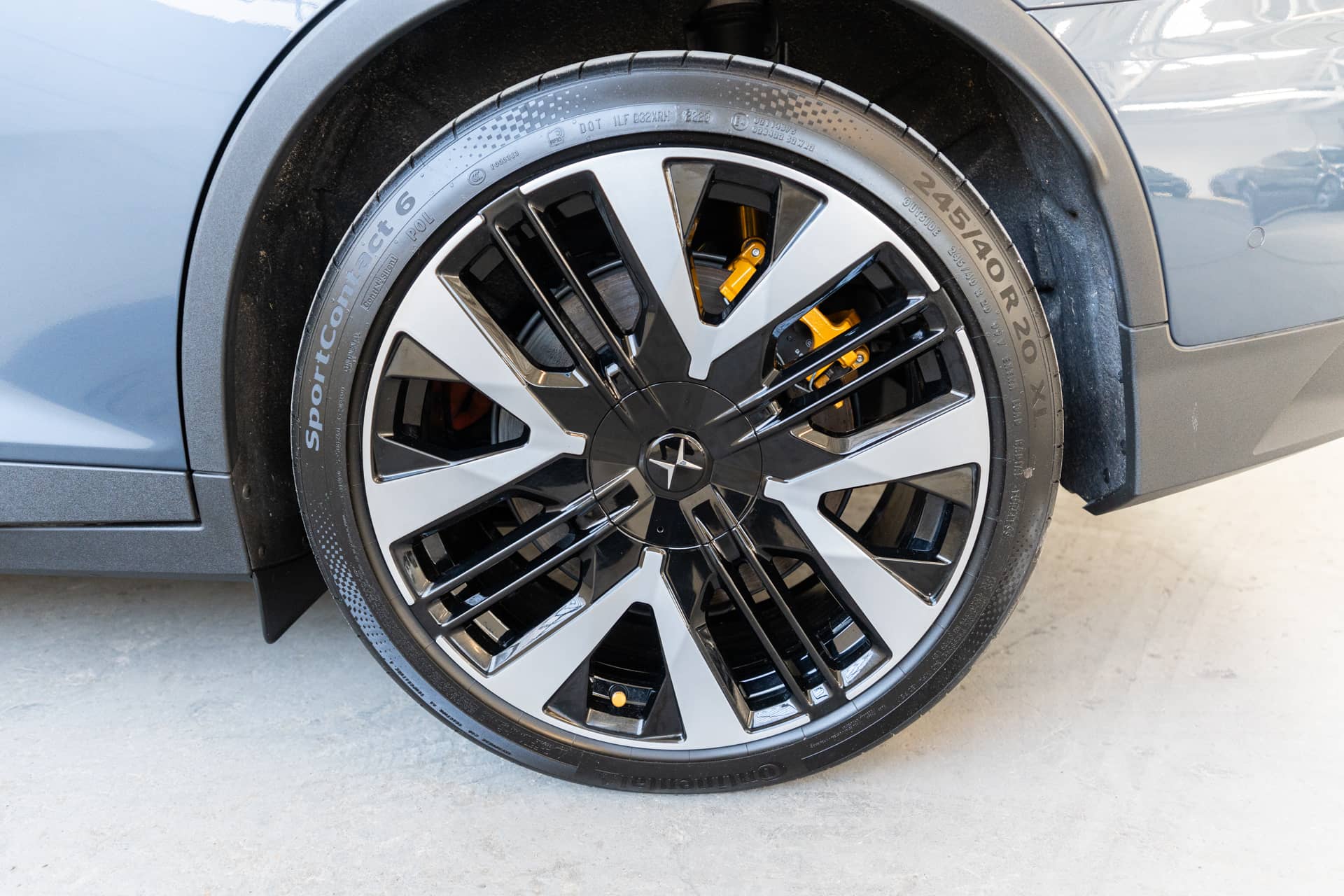 EverCars Co. vehicle image 11 for Polestar 2 -  Performance Plus on EverCars Co.