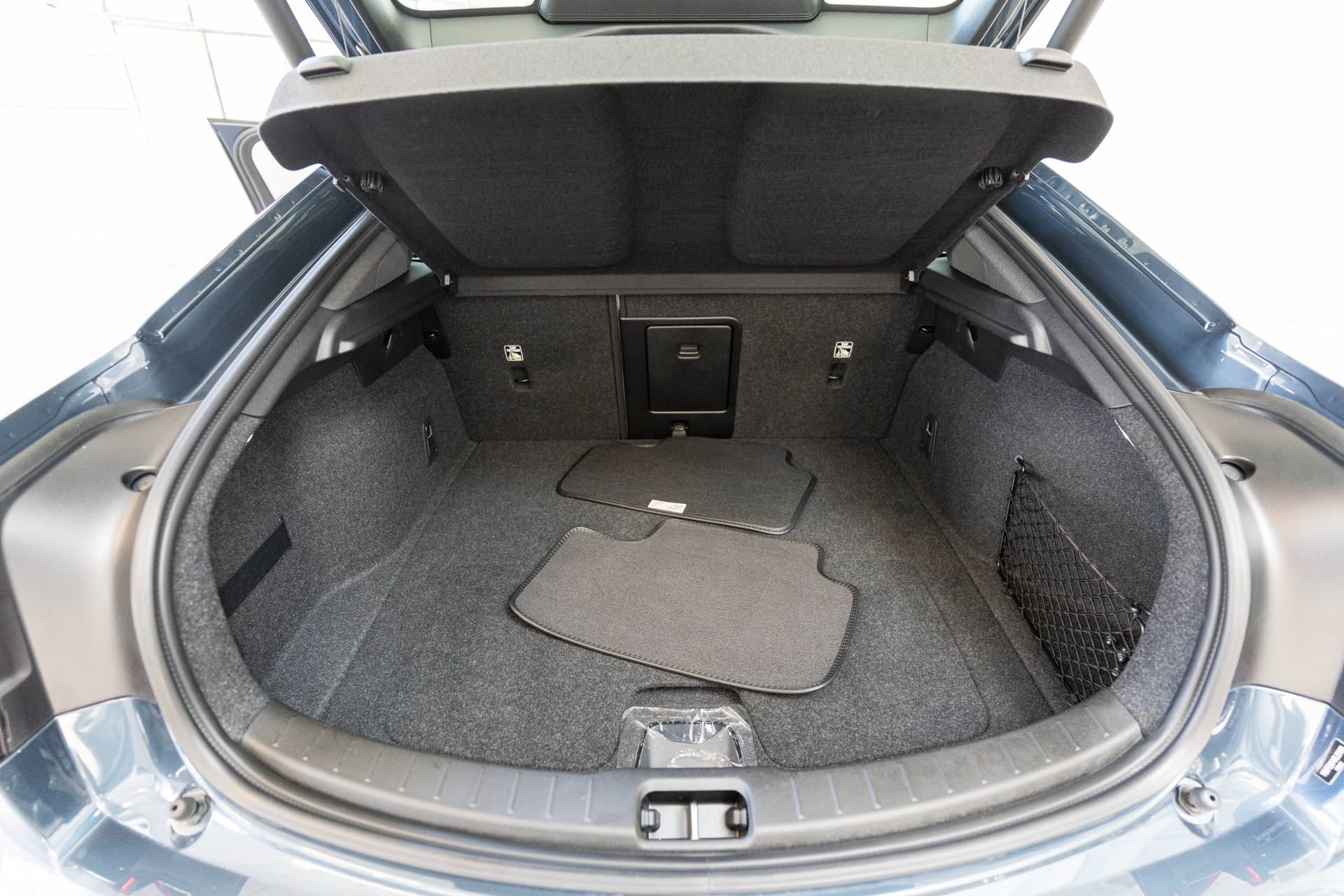 EverCars Co. vehicle image 20 for Polestar 2 -  Performance Plus on EverCars Co.