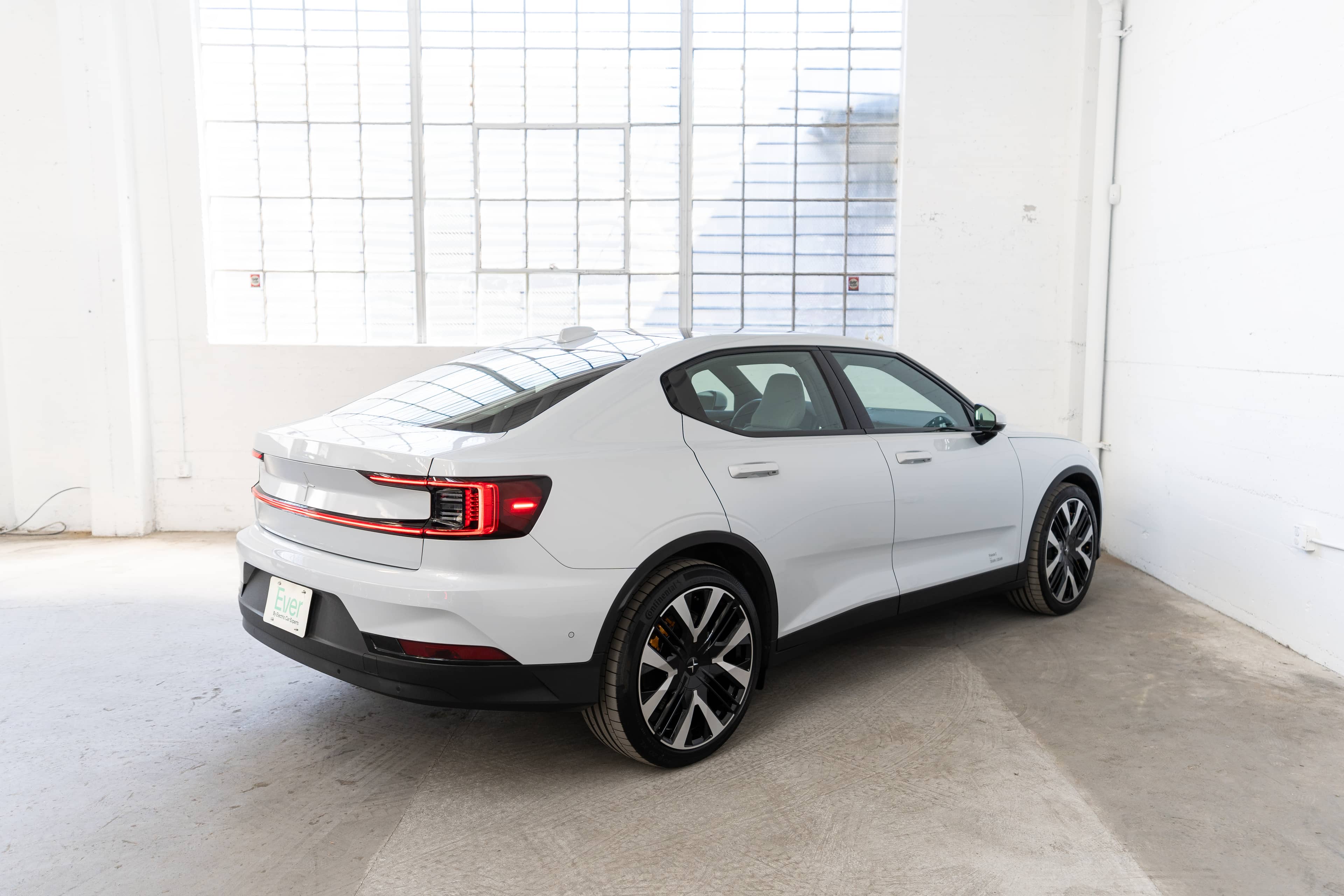 EverCars Co. vehicle image 6 for Polestar 2 -  Performance Plus on EverCars Co.