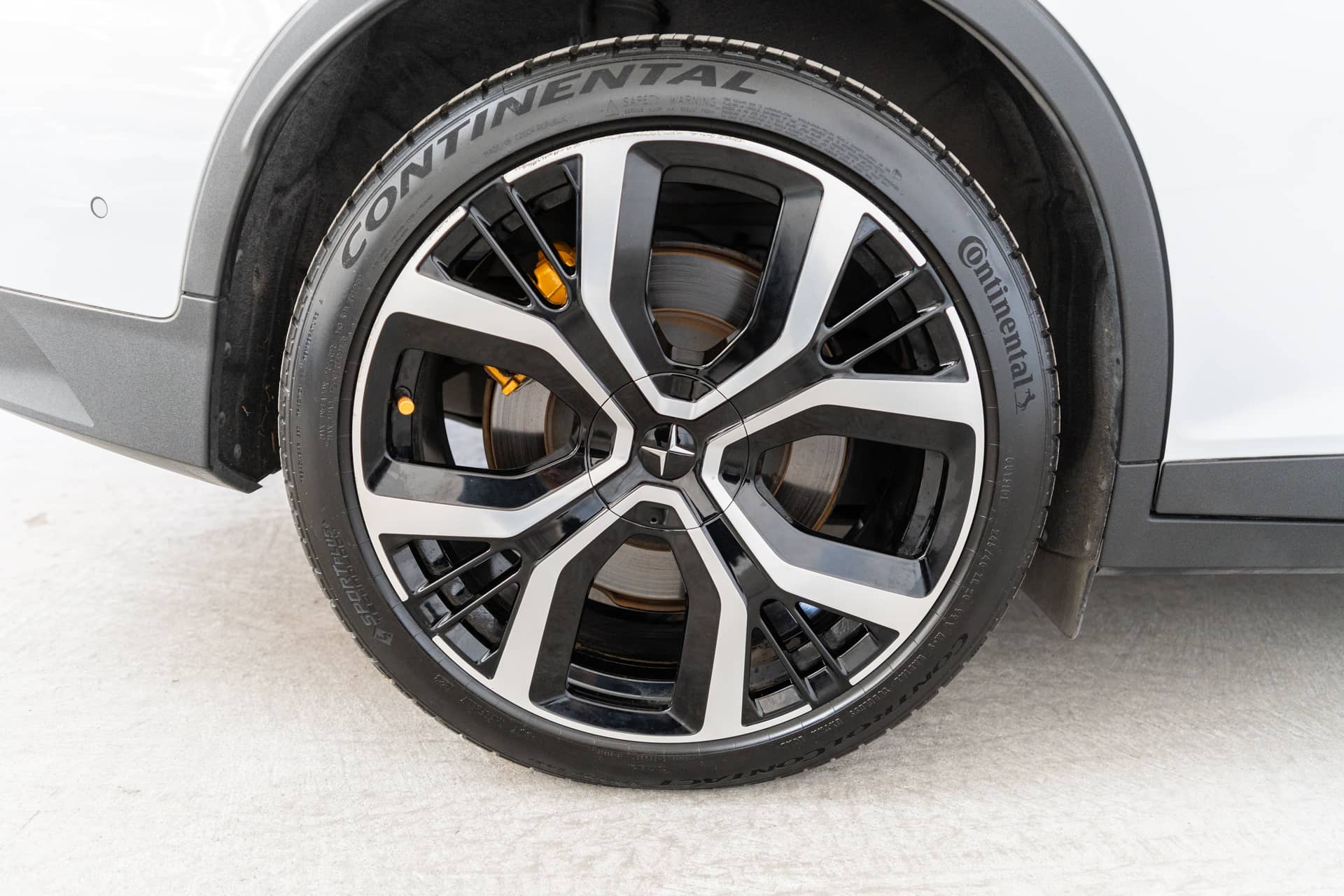 EverCars Co. vehicle image 13 for Polestar 2 -  Performance Plus on EverCars Co.