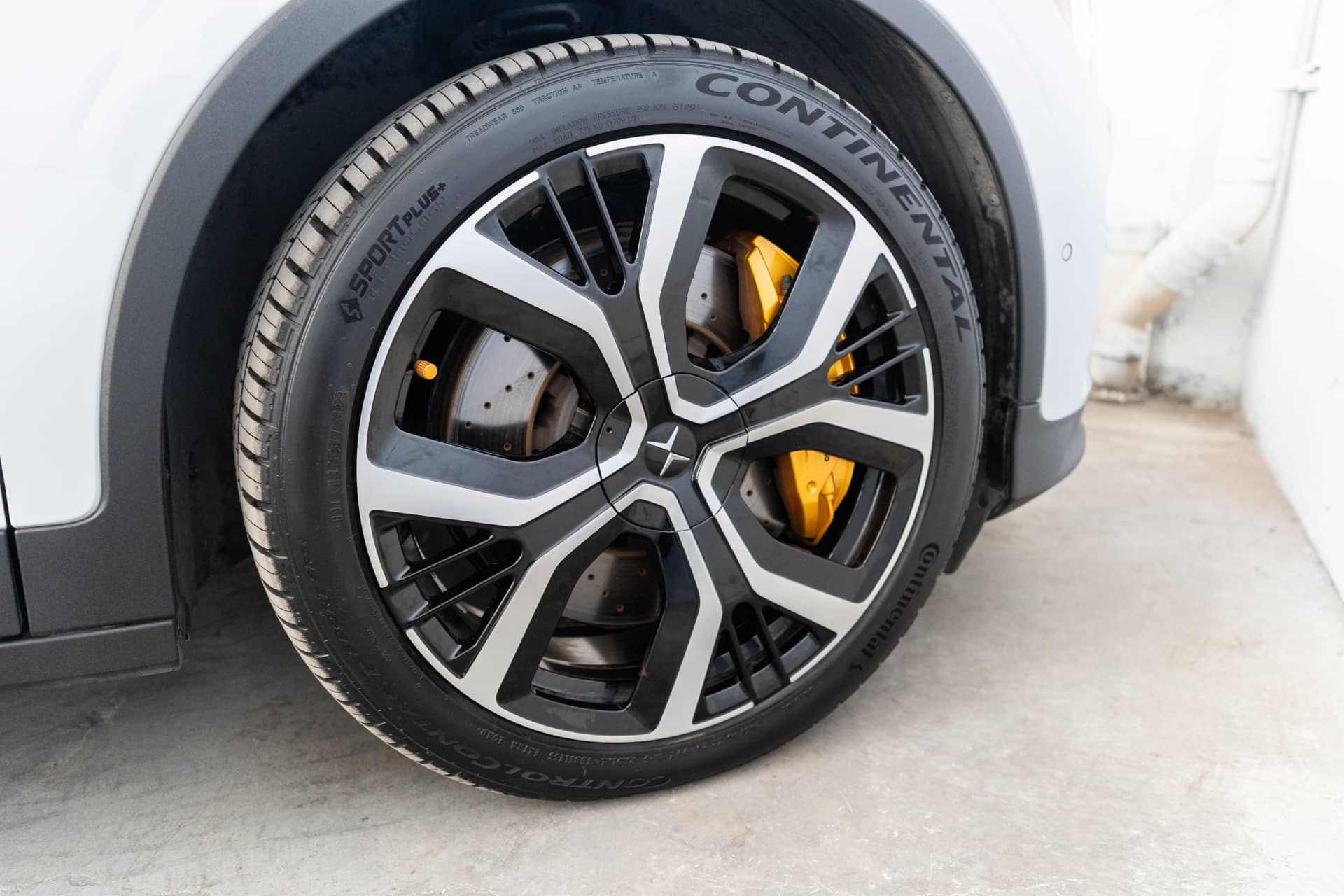 EverCars Co. vehicle image 12 for Polestar 2 -  Performance Plus on EverCars Co.