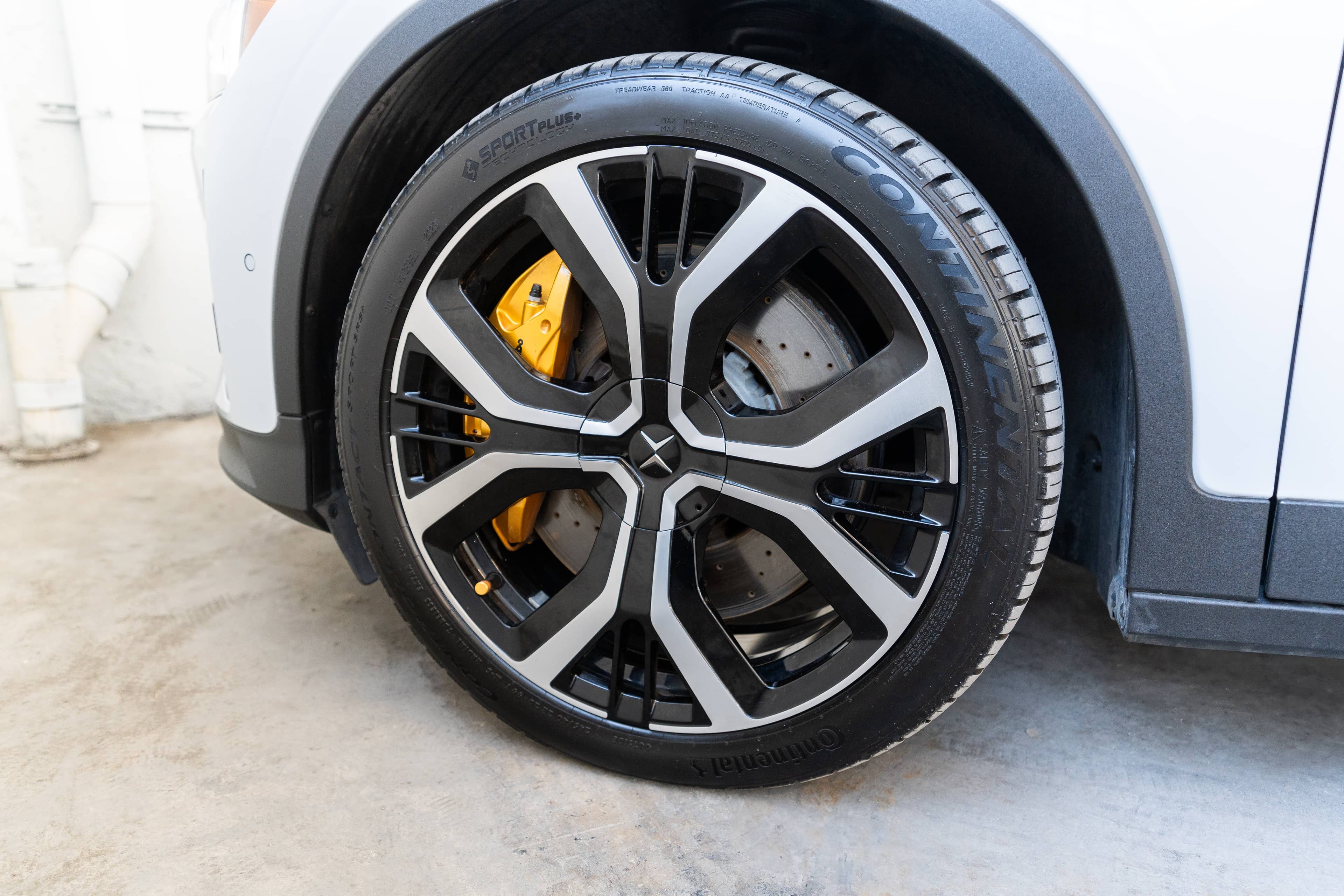 EverCars Co. vehicle image 10 for Polestar 2 -  Performance Plus on EverCars Co.