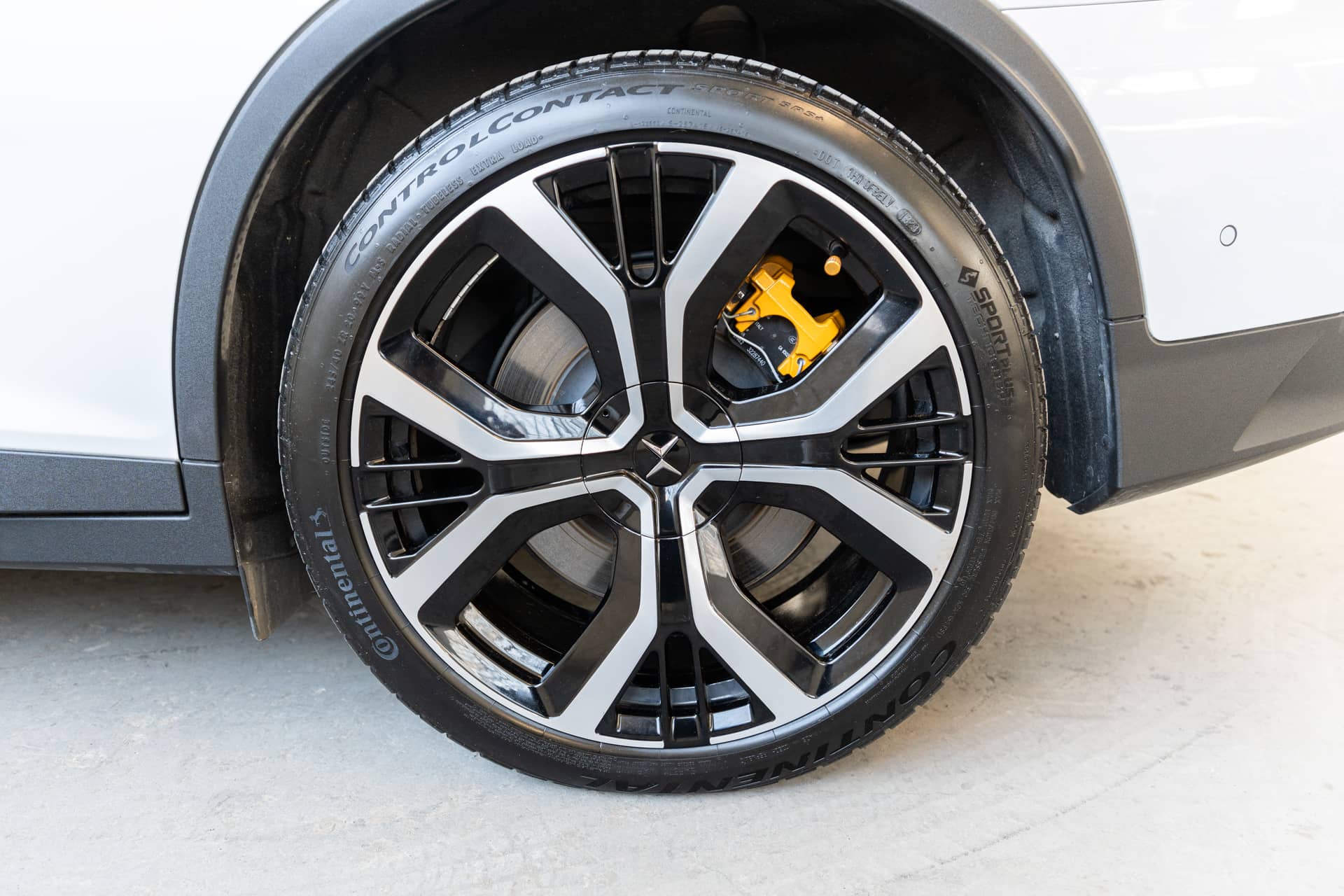 EverCars Co. vehicle image 11 for Polestar 2 -  Performance Plus on EverCars Co.