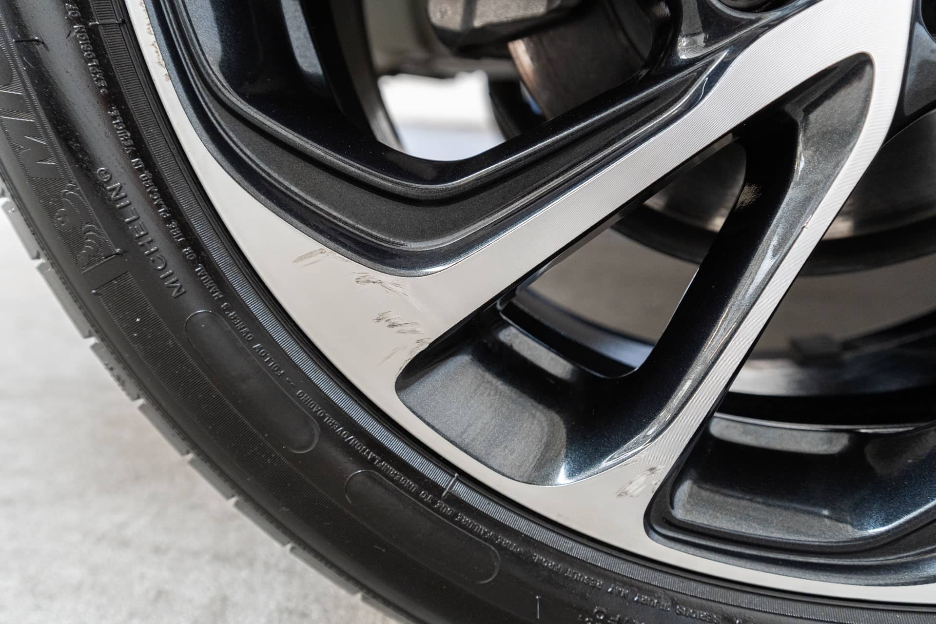 EverCars Co. vehicle image 32 for Chevrolet Bolt EUV -  Premier on EverCars Co.