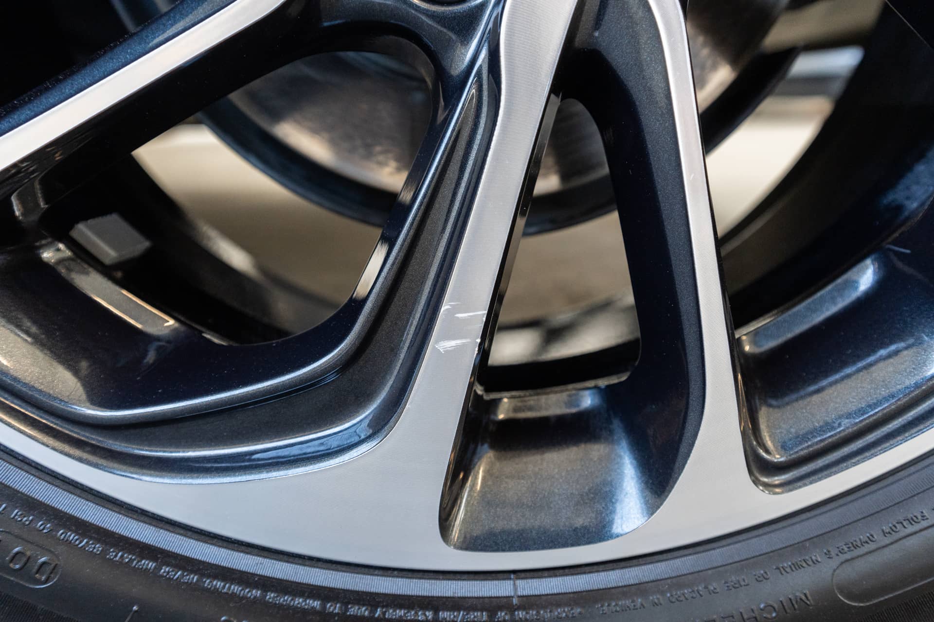 EverCars Co. vehicle image 28 for Chevrolet Bolt EUV -  Premier on EverCars Co.